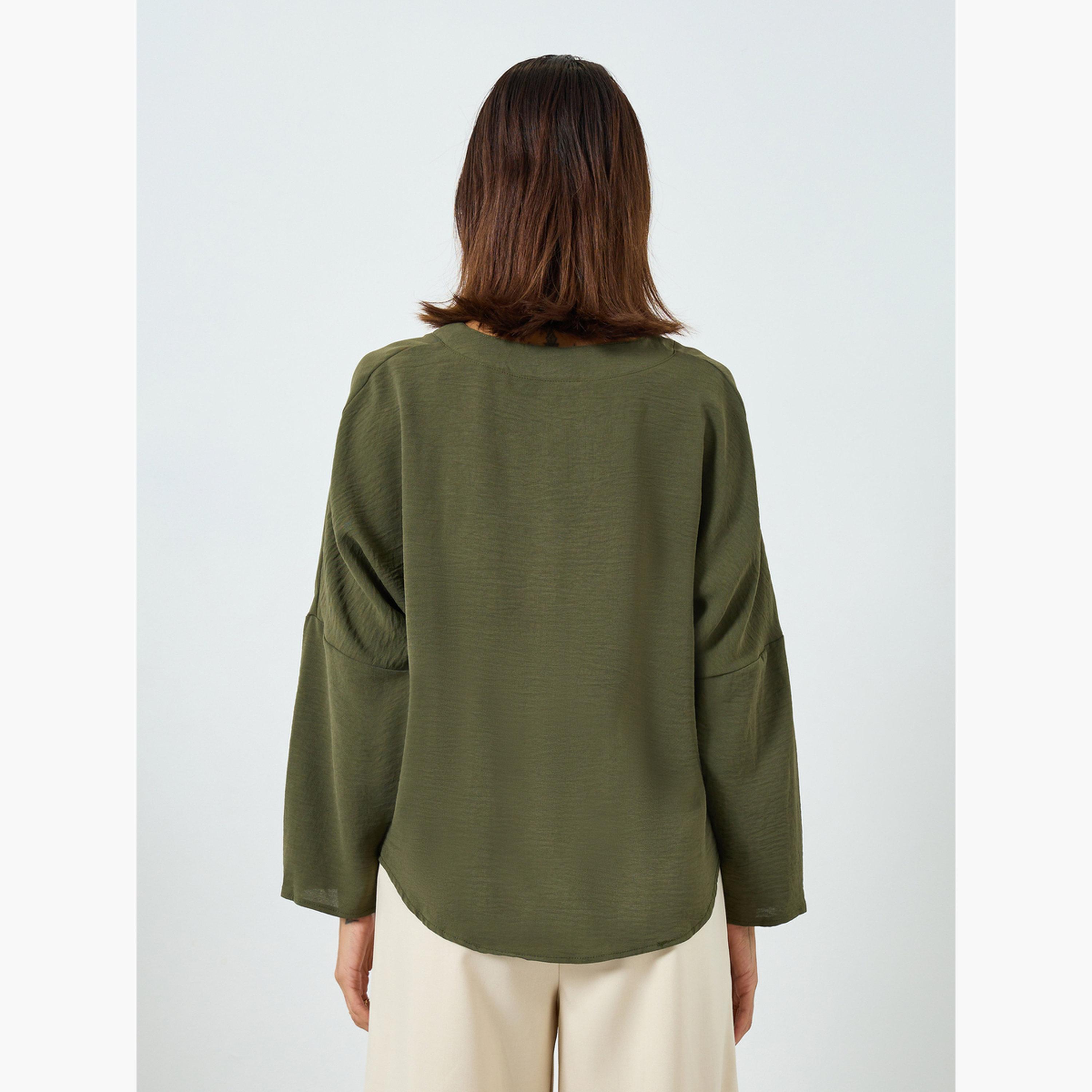 بلوزة نسائية سادة بأكمام طويلة ورقبة على شكل حرف V من Take Two-women-clothing-shirtsandblouses-blouses-image-4