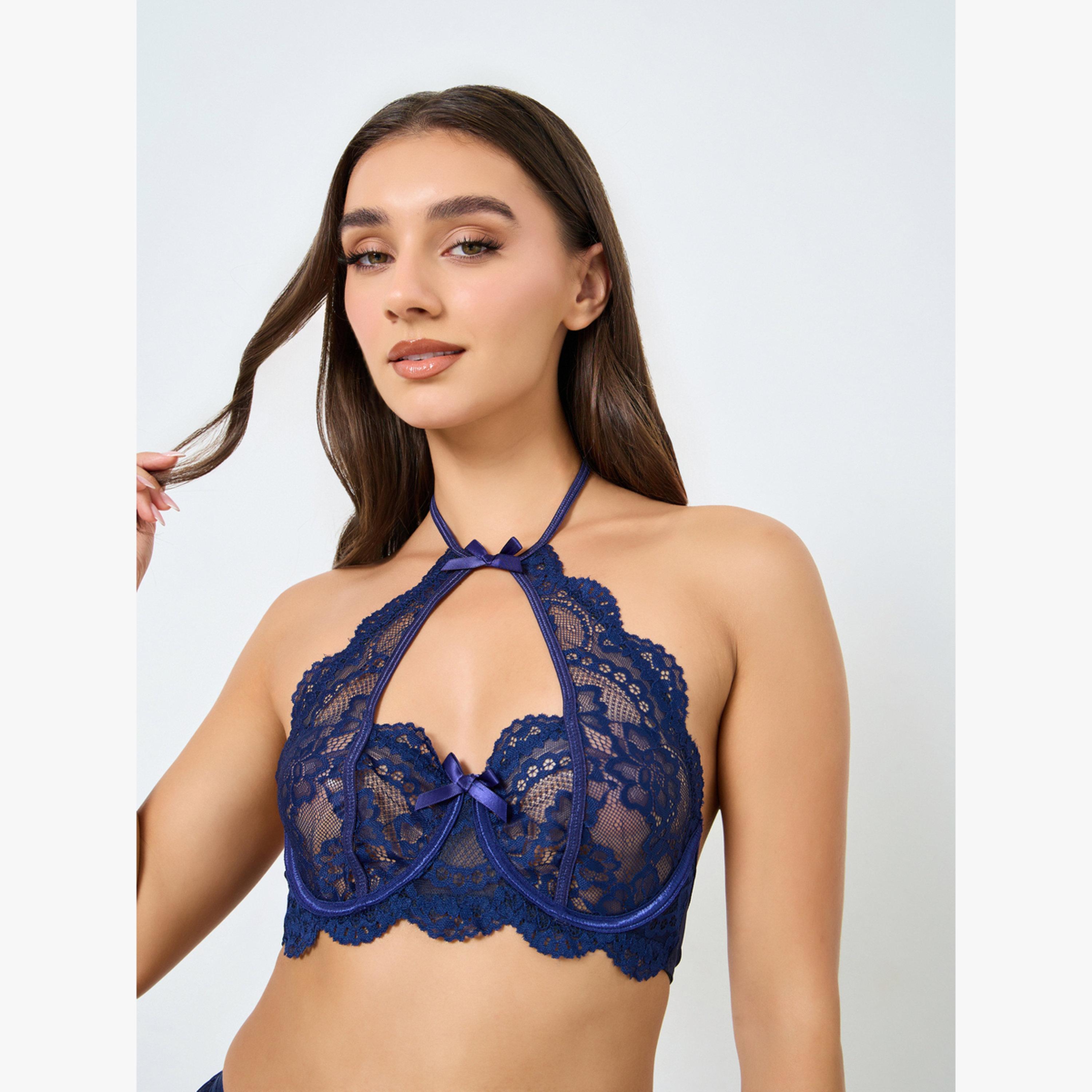 طقم من صدرية سادة بأسلاك وتفاصيل فيونكة بتفاصيل دانتيل مع تنورة وثونغ-women-clothing-lingerie-lingeriesets-image-4