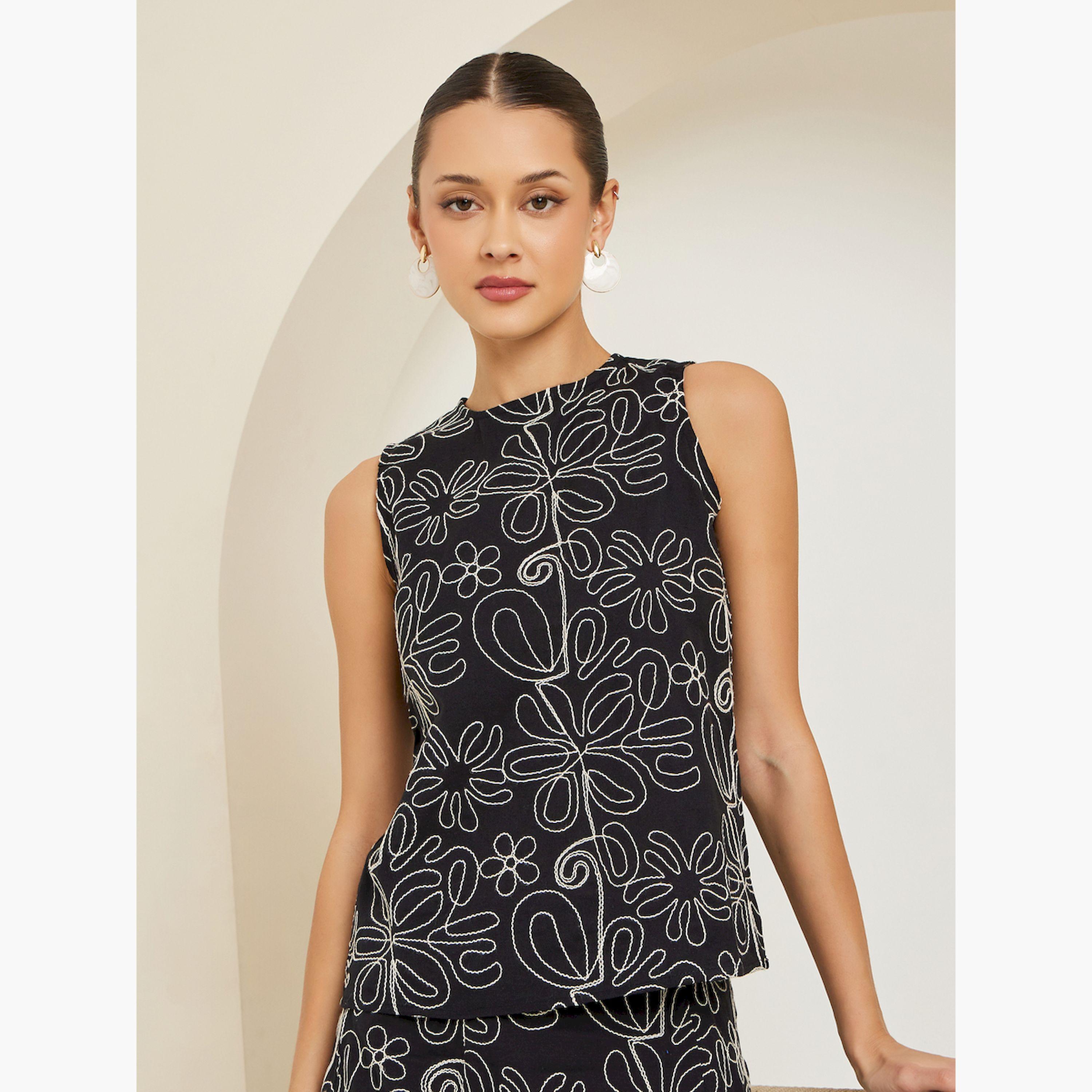 بلوزة سوداء مطرزة بنقشة زهور-women-clothing-shirtsandblouses-blouses-image-1
