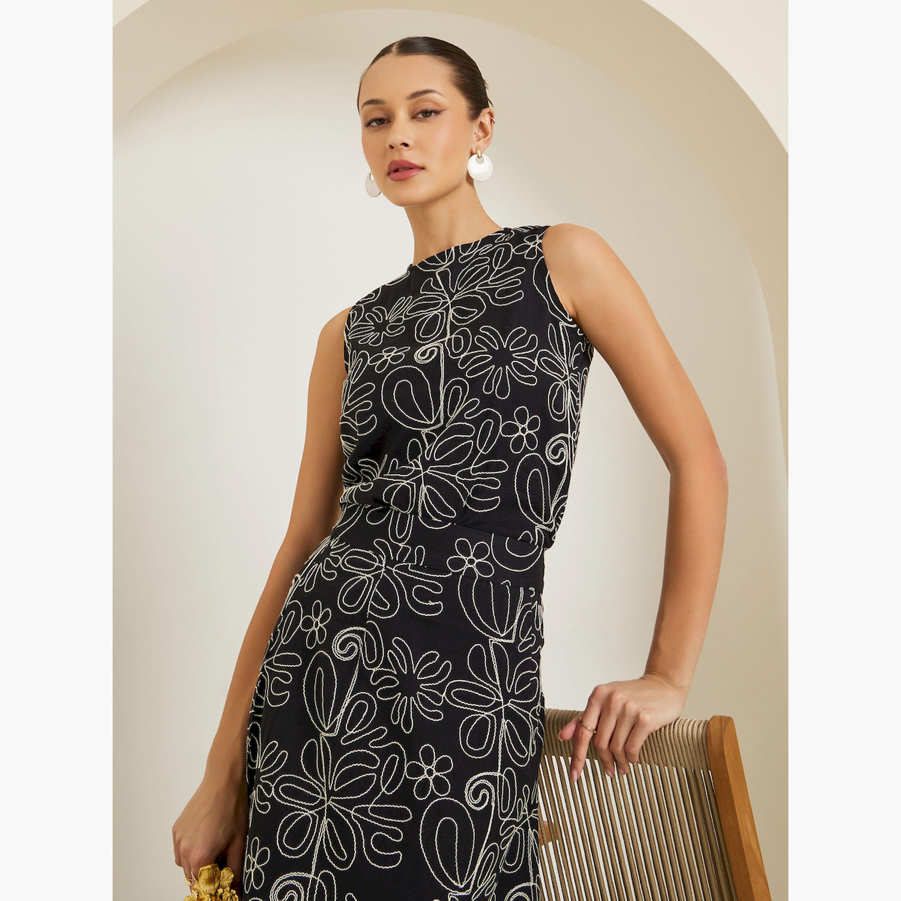 بلوزة سوداء مطرزة بنقشة زهور-women-clothing-shirtsandblouses-blouses-image-3