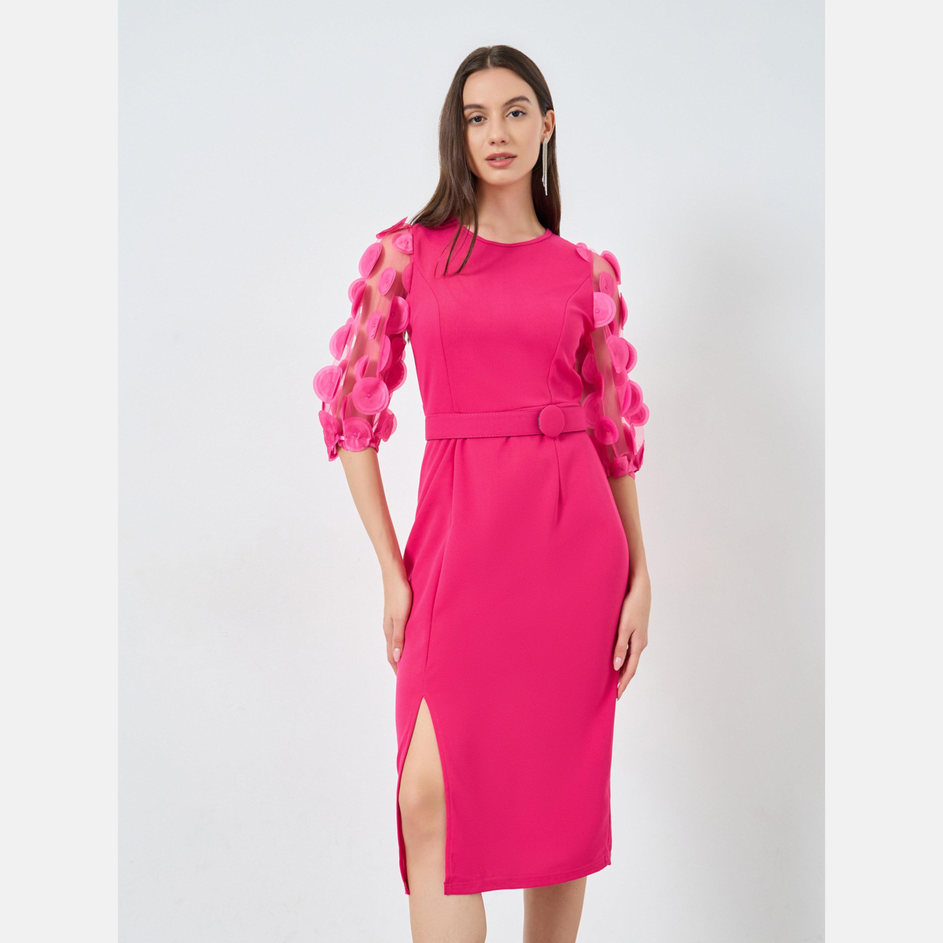تيك تو - فستان متوسط الطول ضيق باللون الوردي الداكن بأكمام ثلاثة أرباع-women-clothing-dresses-image-1