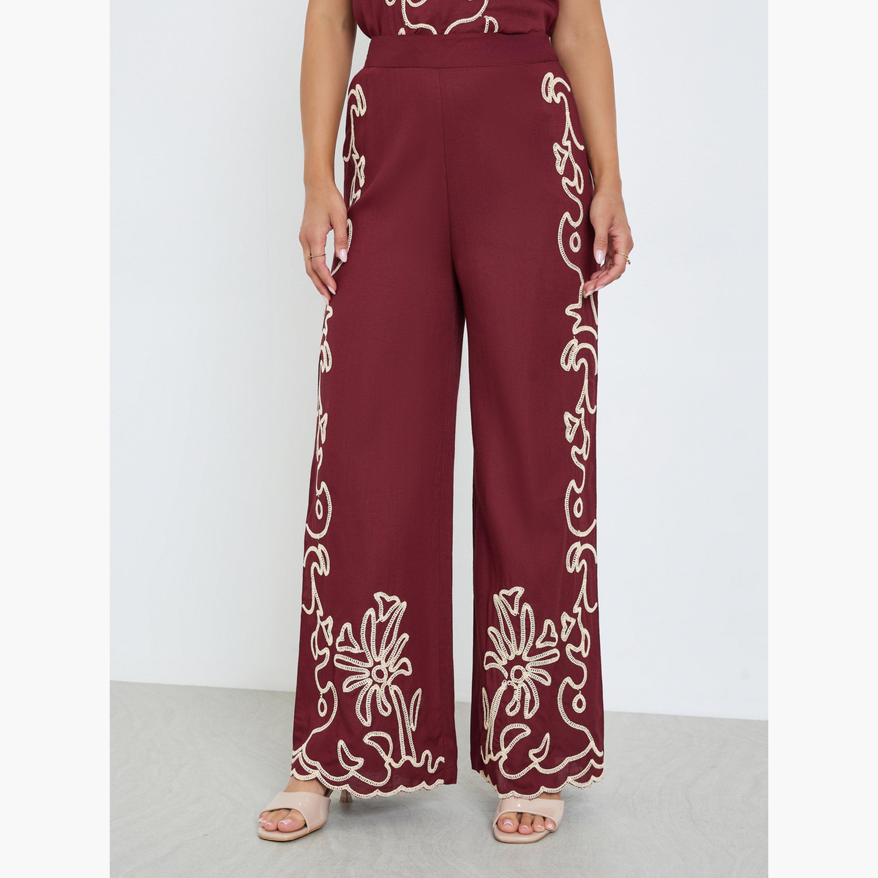 بنطال بأرجل واسعة وتفاصيل مُطرّزة-women-clothing-bottoms-trousers-image-1