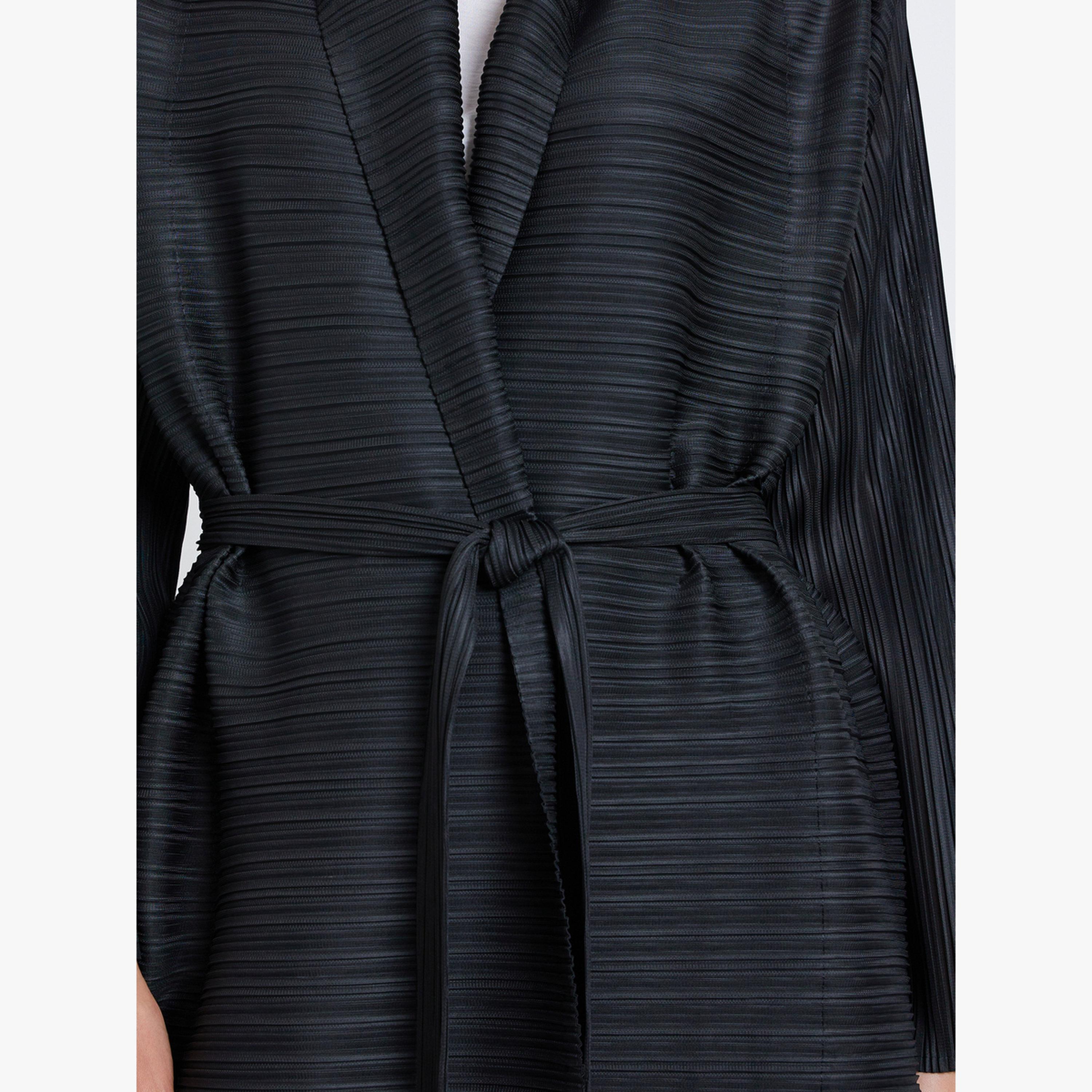 عباية سادة محبوكة بكسرات وأكمام طويلة-women-arabicclothing-abayas-image-4
