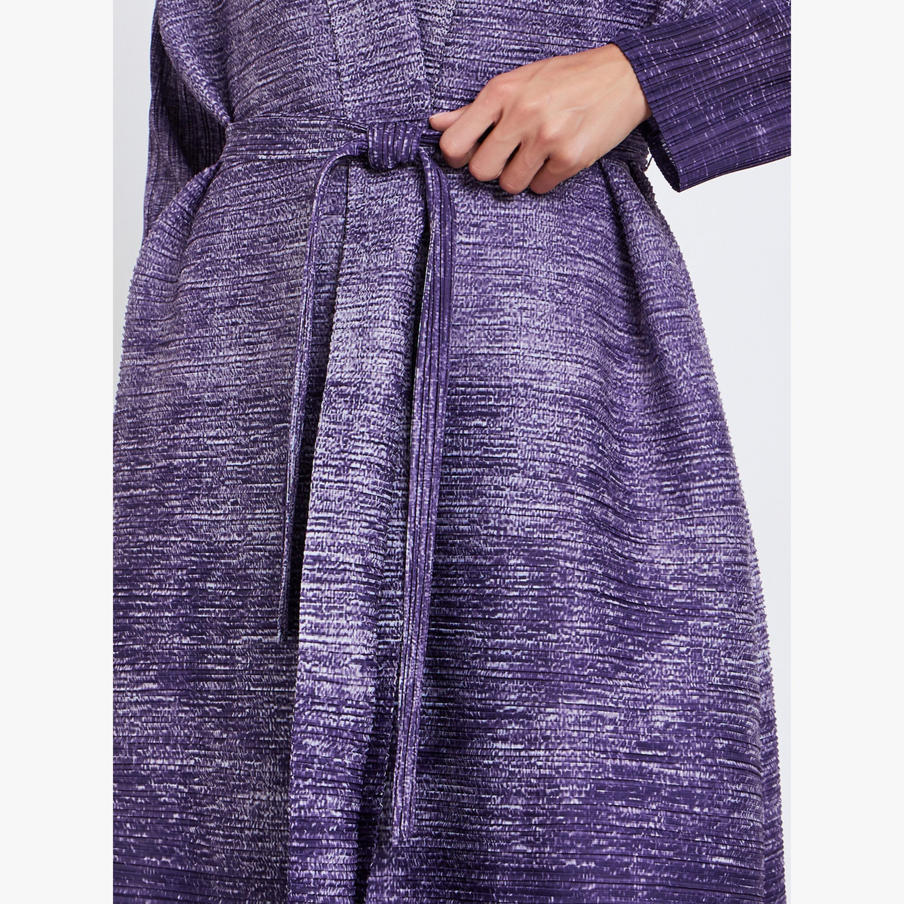 عباية محبوكة بكسرات بتدرج لوني وأكمام طويلة-women-arabicclothing-abayas-image-4