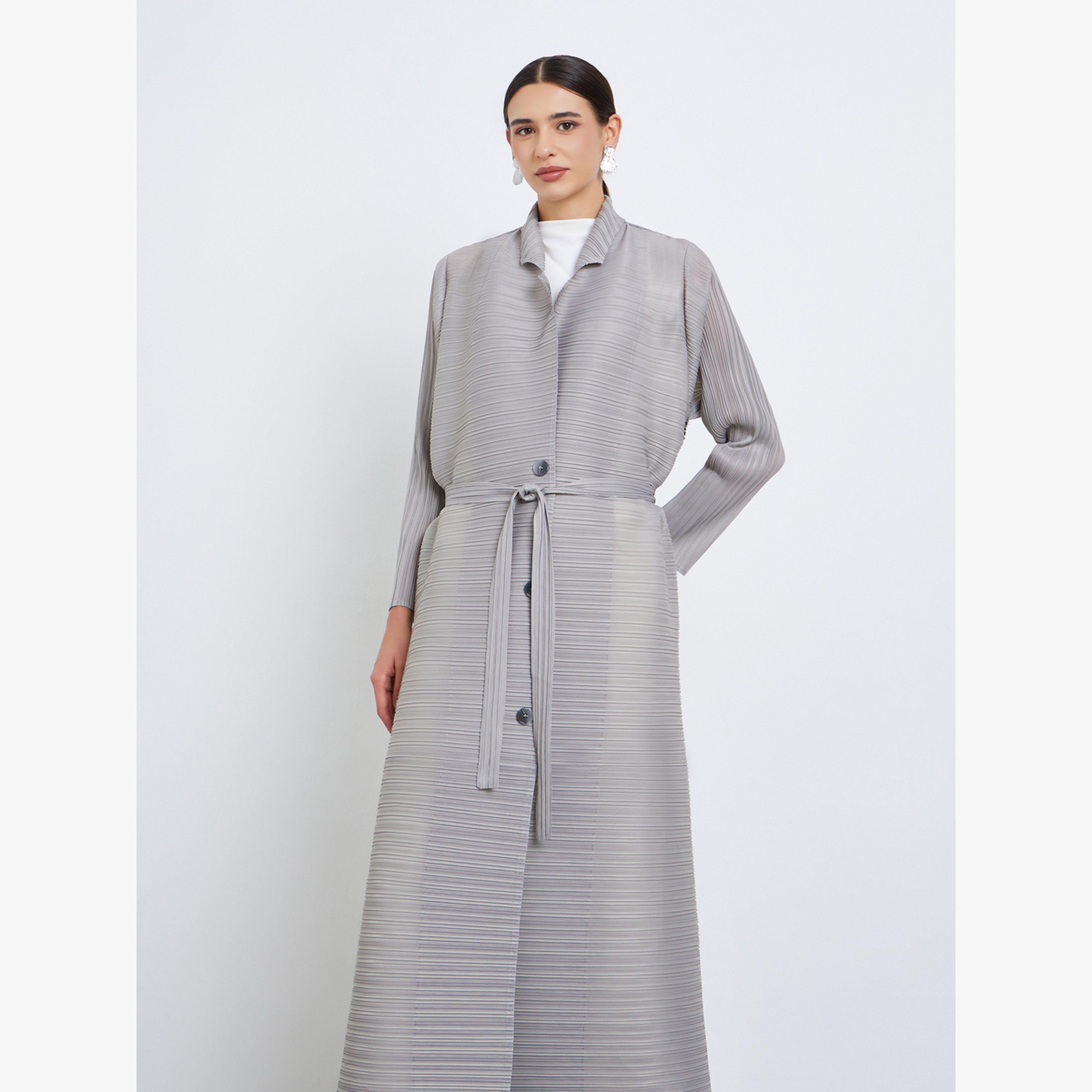 عباية سادة محبوكة بكسرات وحزام وأزرار أمامية وأكمام طويلة-women-arabicclothing-abayas-image-3
