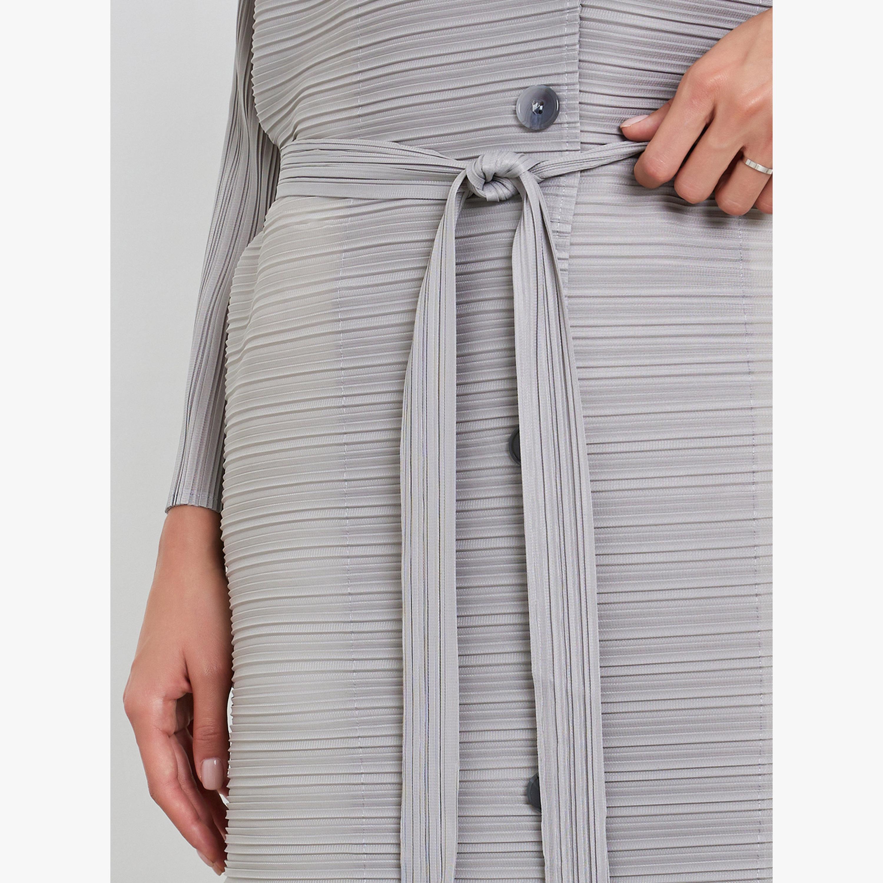 عباية سادة محبوكة بكسرات وحزام وأزرار أمامية وأكمام طويلة-women-arabicclothing-abayas-image-4