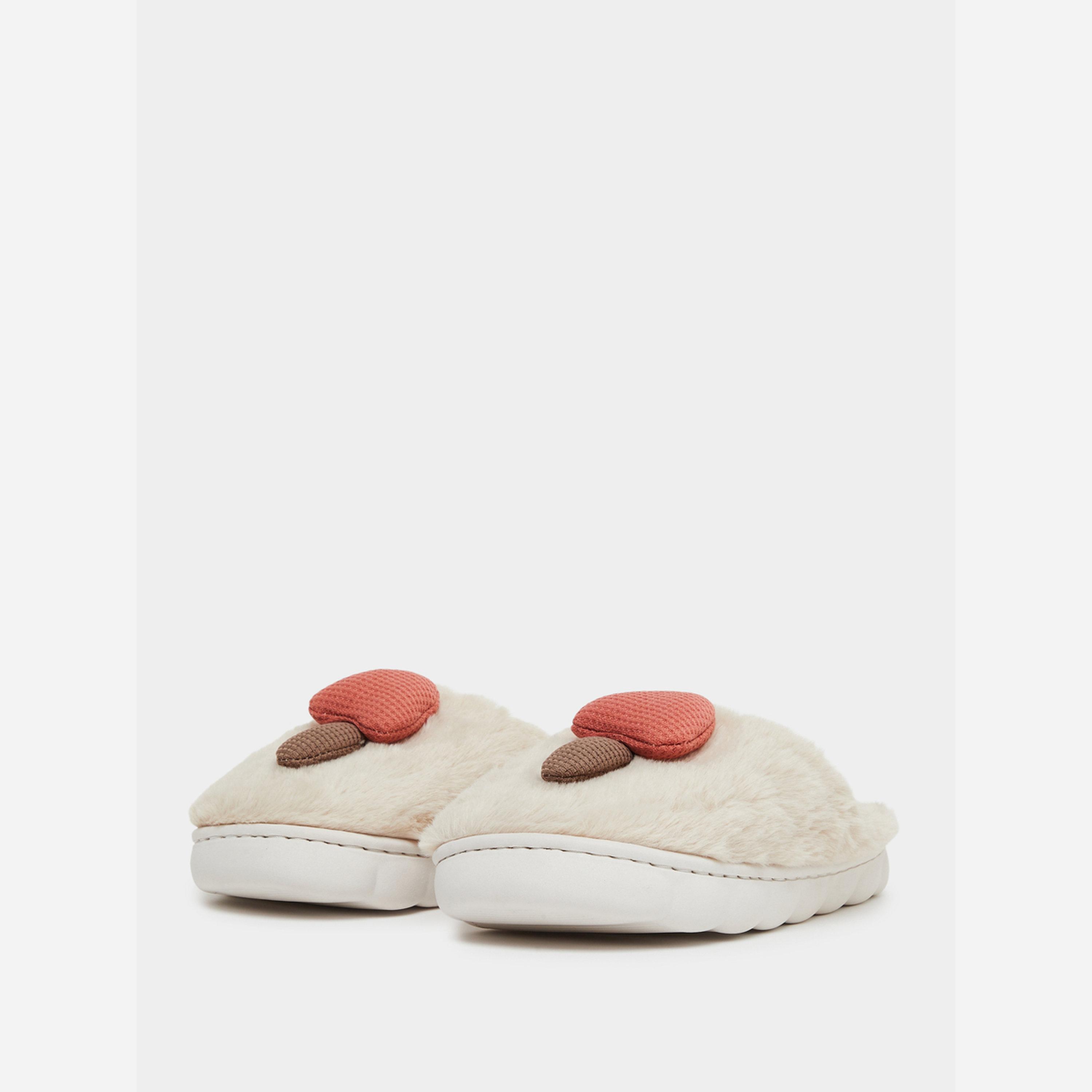 تيك تو - شبشب نوم فرو لون بيج-women-shoes-bedroomslippers-image-1