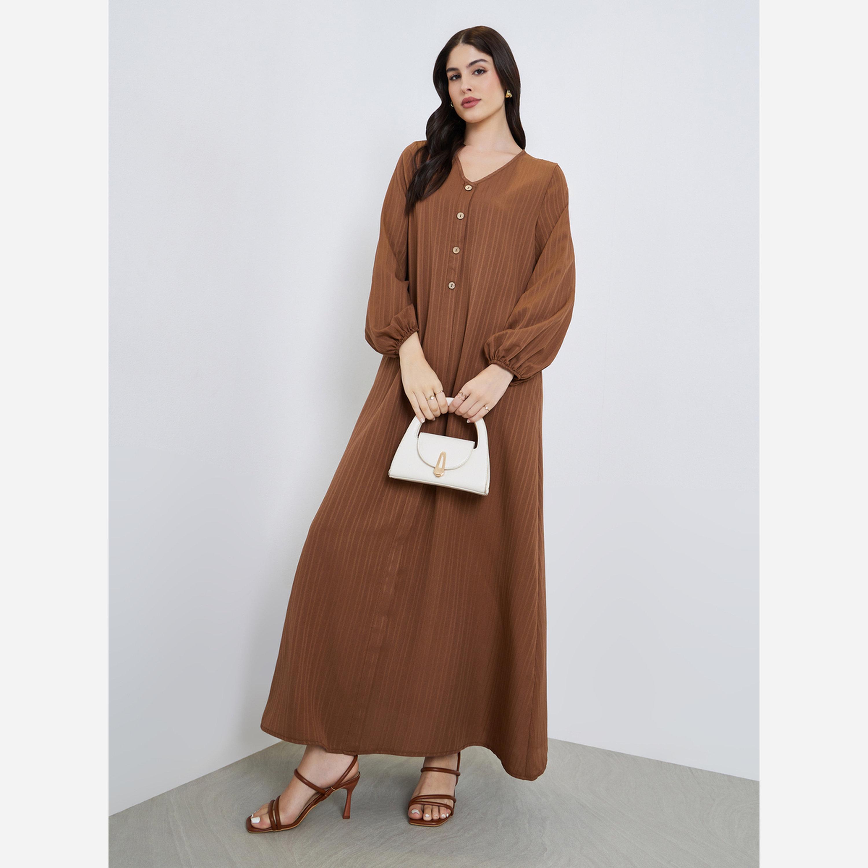 جلابية طويلة بأزرار وتفاصيل بارزة الملمس-women-arabicclothing-jalabiyas-image-1