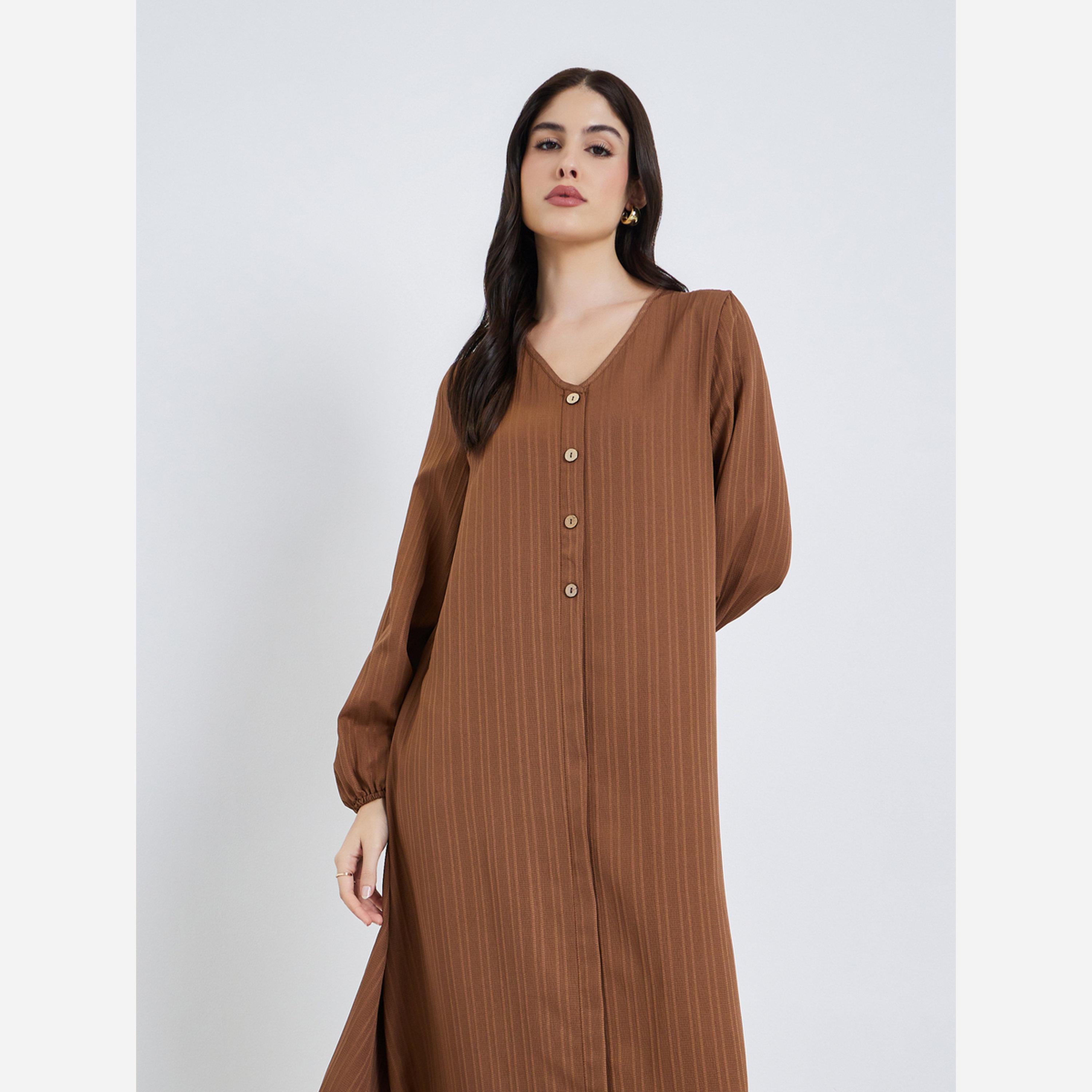 جلابية طويلة بأزرار وتفاصيل بارزة الملمس-women-arabicclothing-jalabiyas-image-4