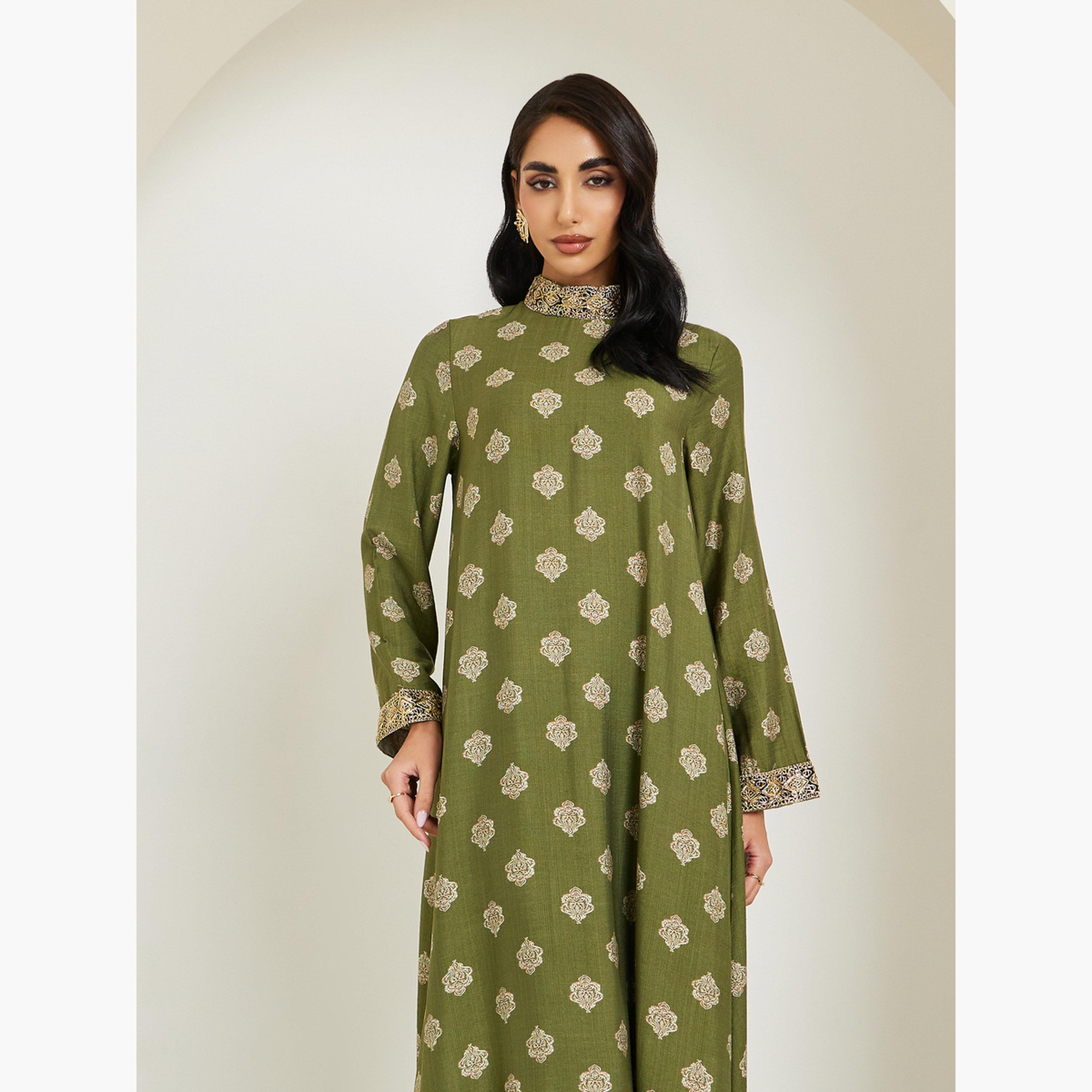 Amirah X Styli Women Stand Collar Printed Jalabiya With Lace Trim-women-arabicclothing-jalabiyas-image-3