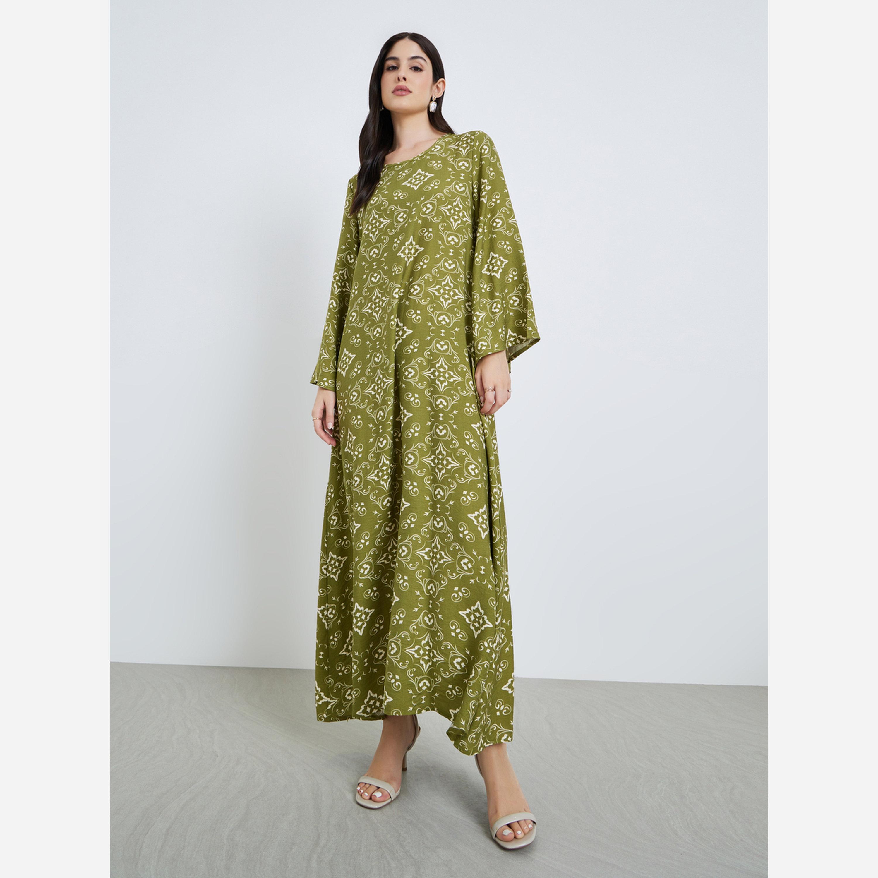 Styli all over print jalabiya with flared sleeve. Back neckline with teardrop button-women-arabicclothing-jalabiyas-image-2