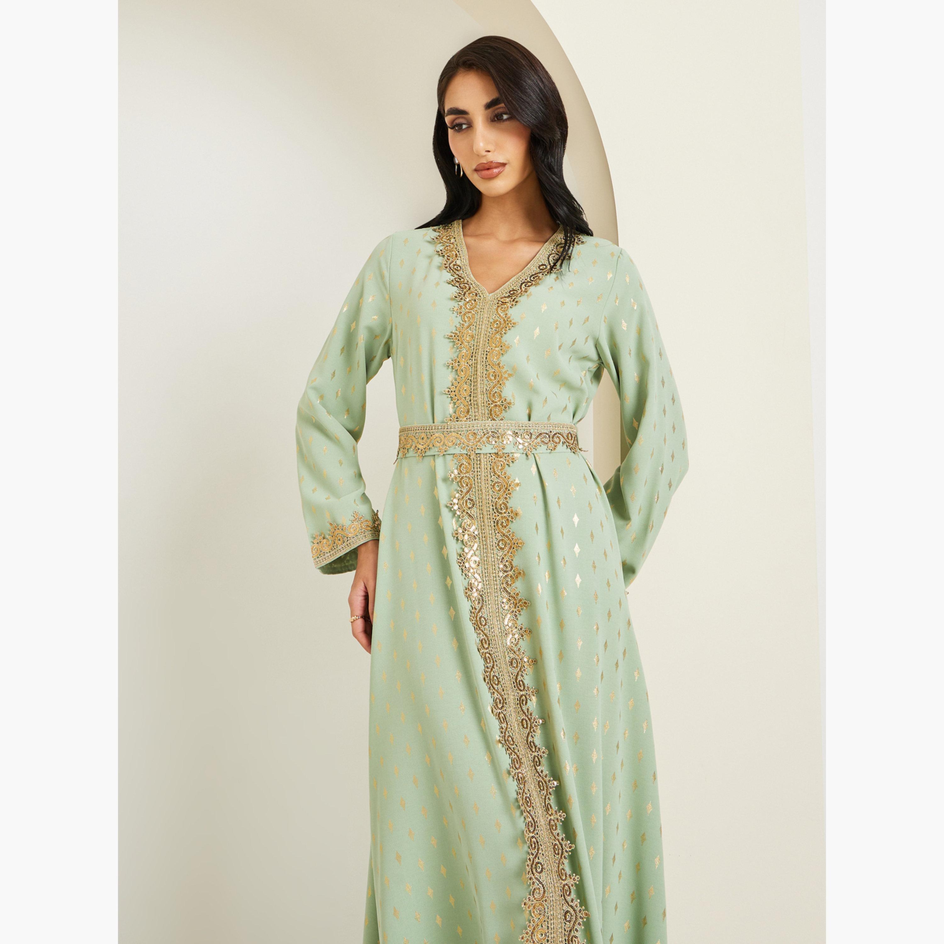 قفطان مطرز بتصميم واسع من الأسفل-women-arabicclothing-kaftan-image-2