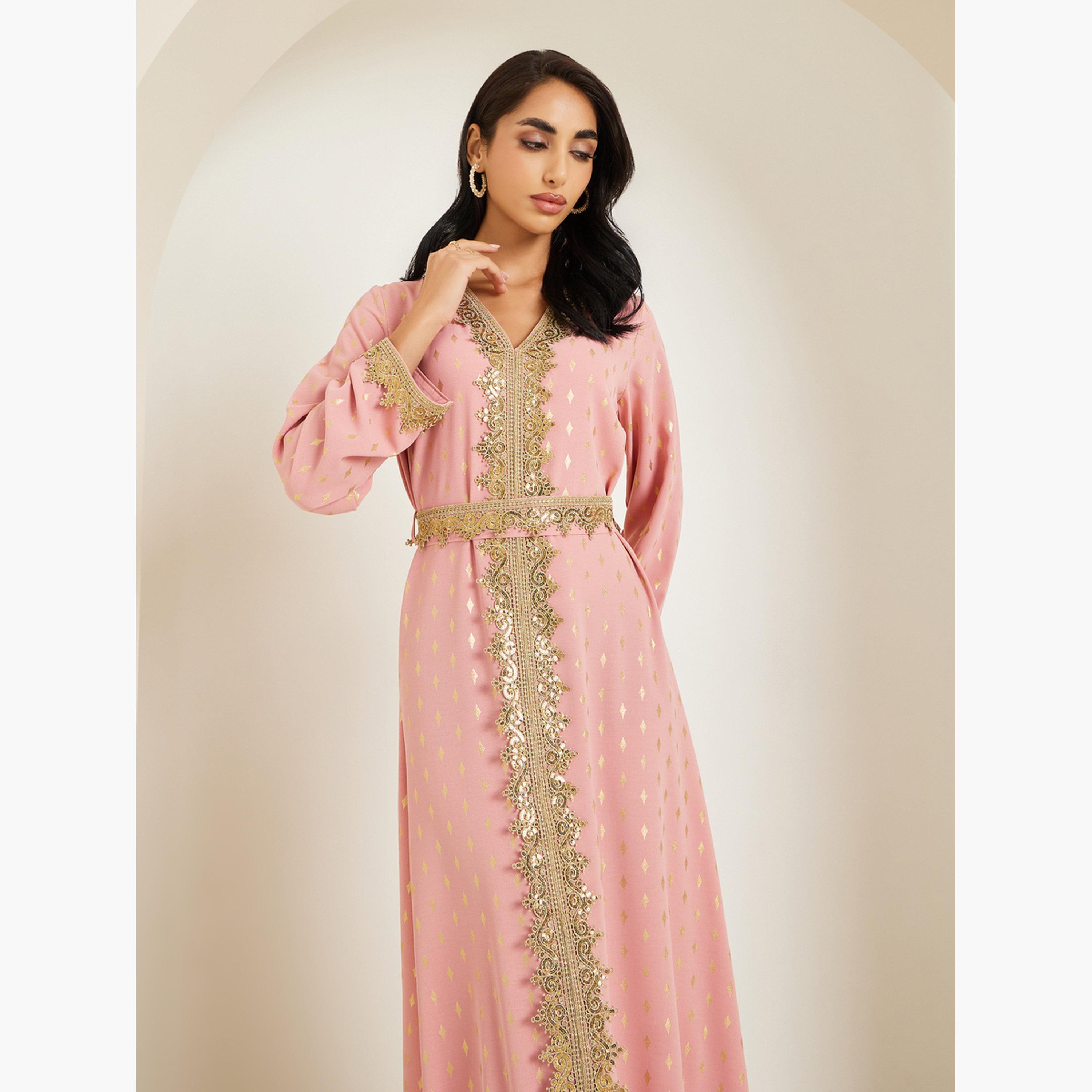 قفطان مطرز بتصميم واسع من الأسفل-women-arabicclothing-kaftan-image-3