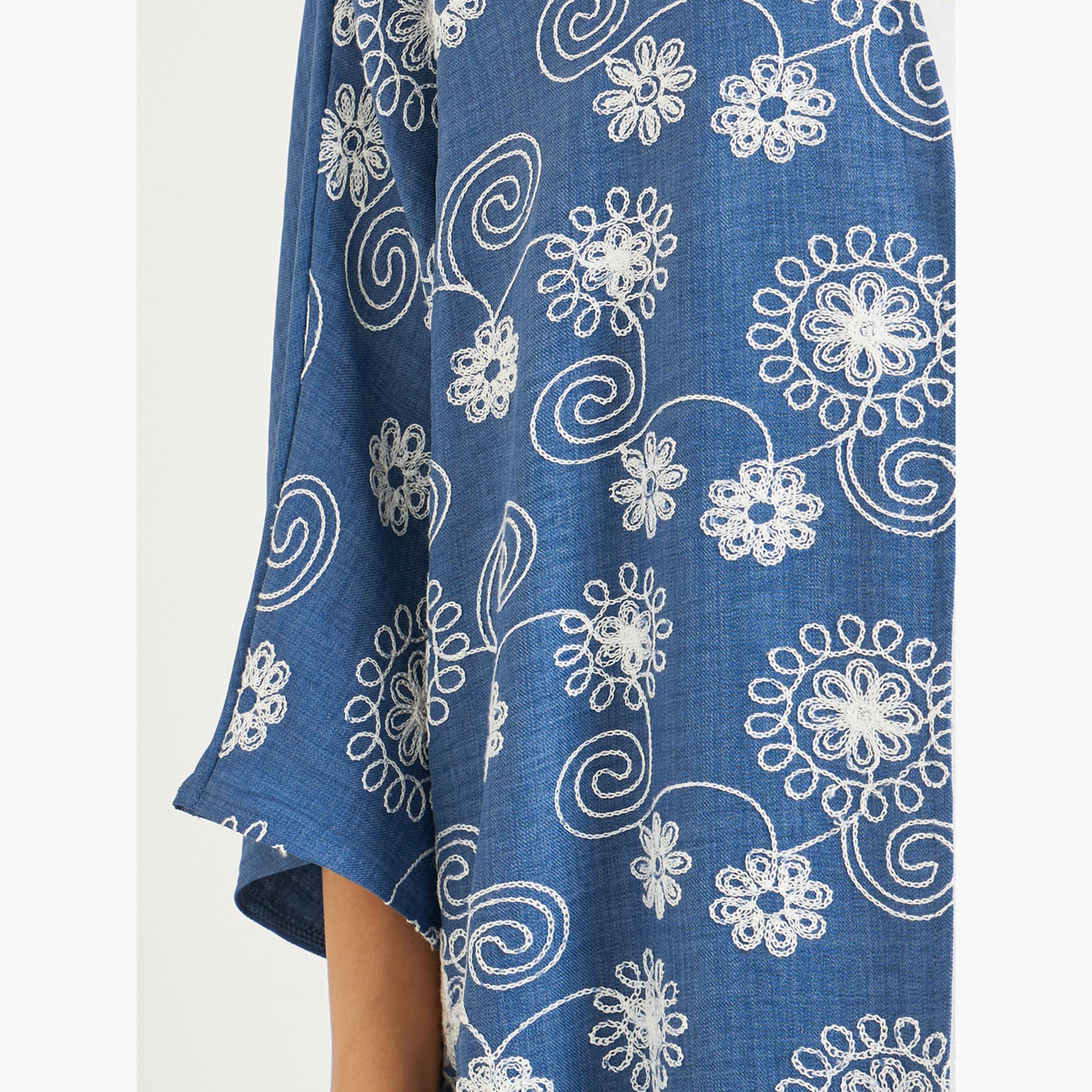 Amirah X Styli Women Blue Embroidered Batwing Sleeve Abaya-women-arabicclothing-abayas-image-3