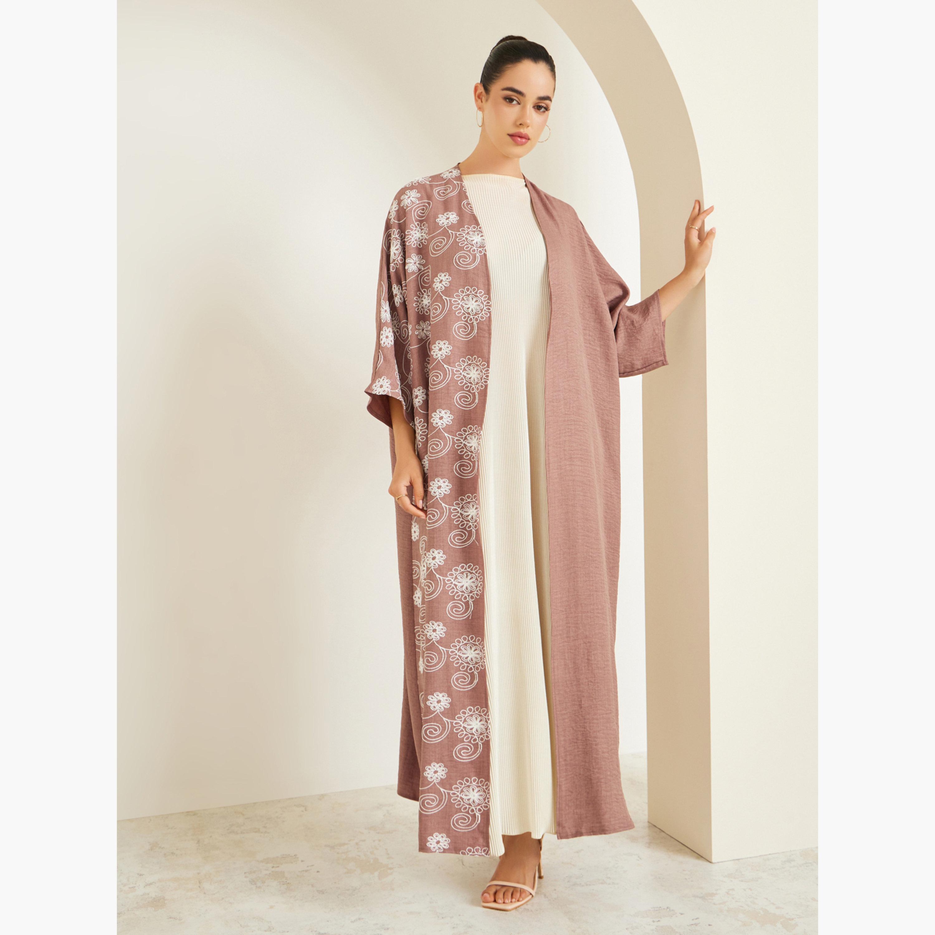 عباية بأكمام خفاش ومُطرّزة-women-arabicclothing-abayas-image-1