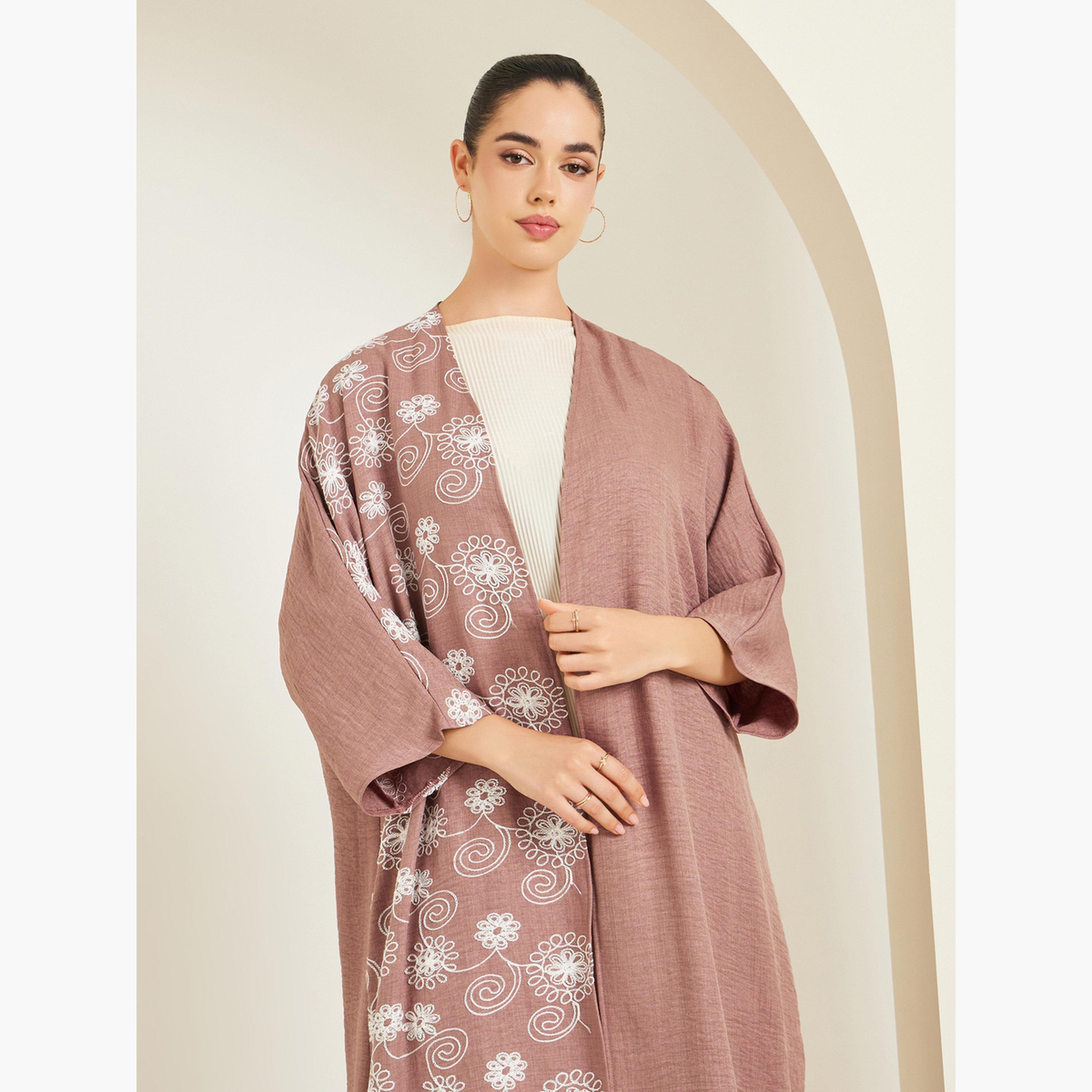 عباية بأكمام خفاش ومُطرّزة-women-arabicclothing-abayas-image-2