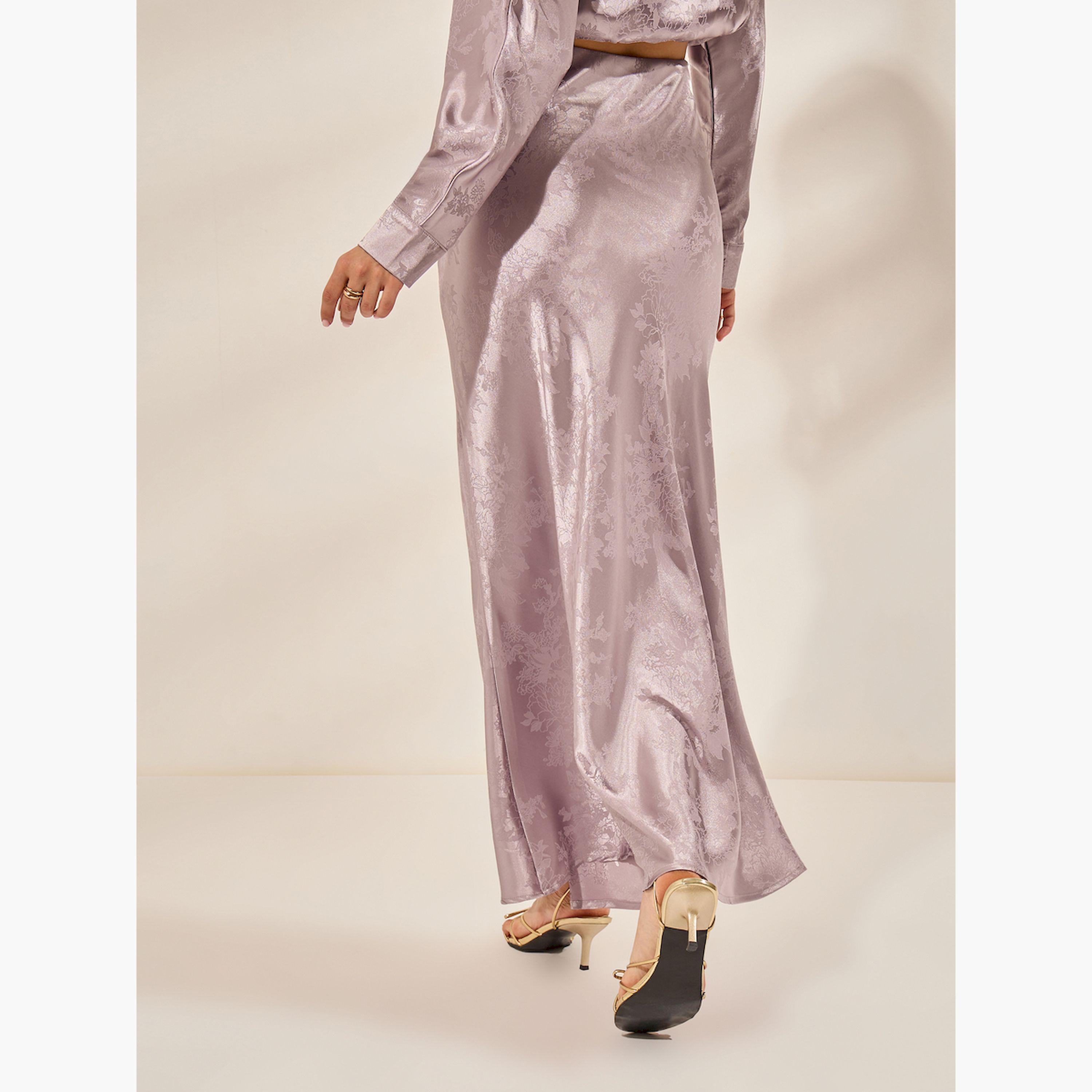 تنورة ساتان بتفاصيل جاكار مع حافة واسعة-women-clothing-bottoms-skirts-image-5