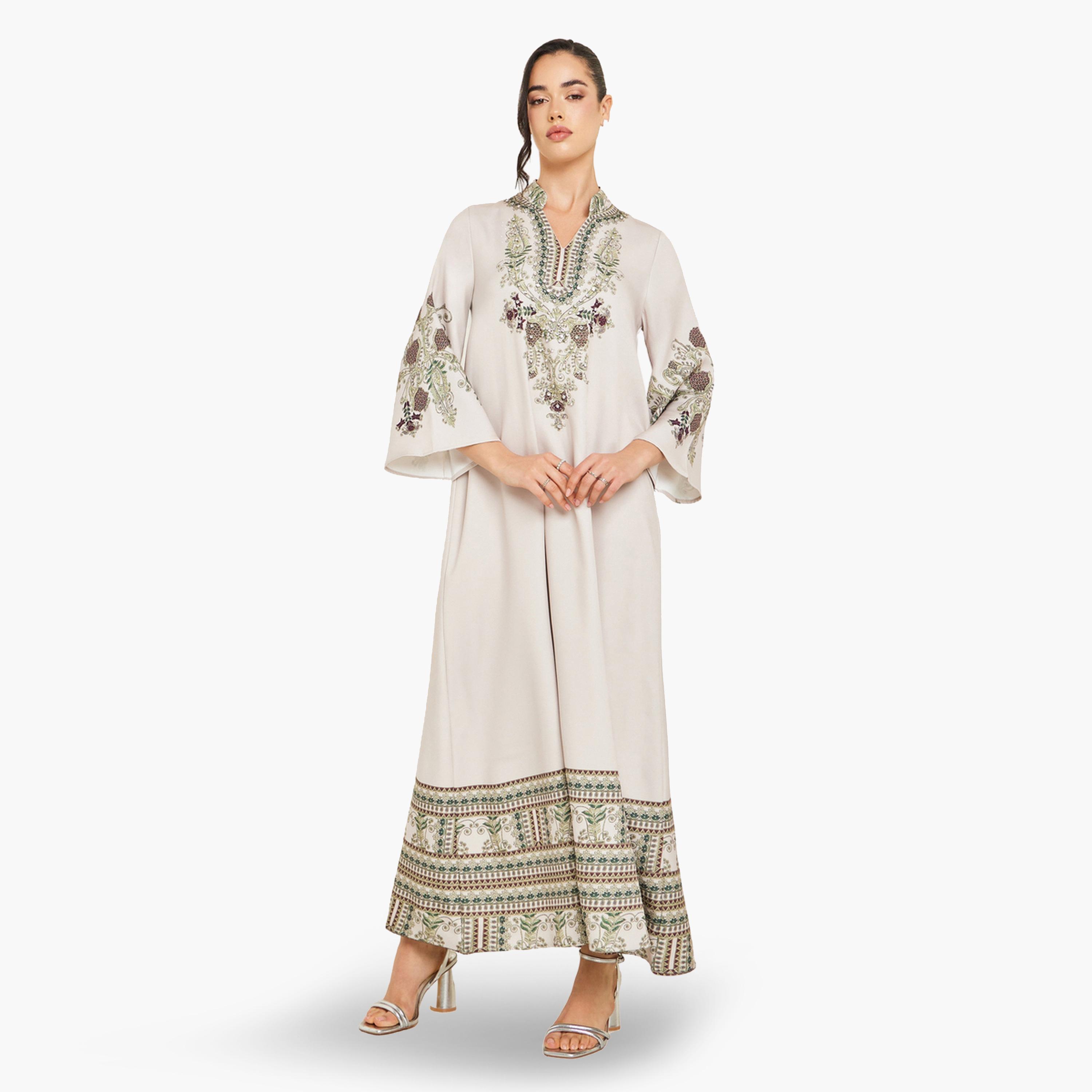 جلابية طويلة بحافة واسعة وتفاصيل مزينة-women-arabicclothing-jalabiyas-image-1