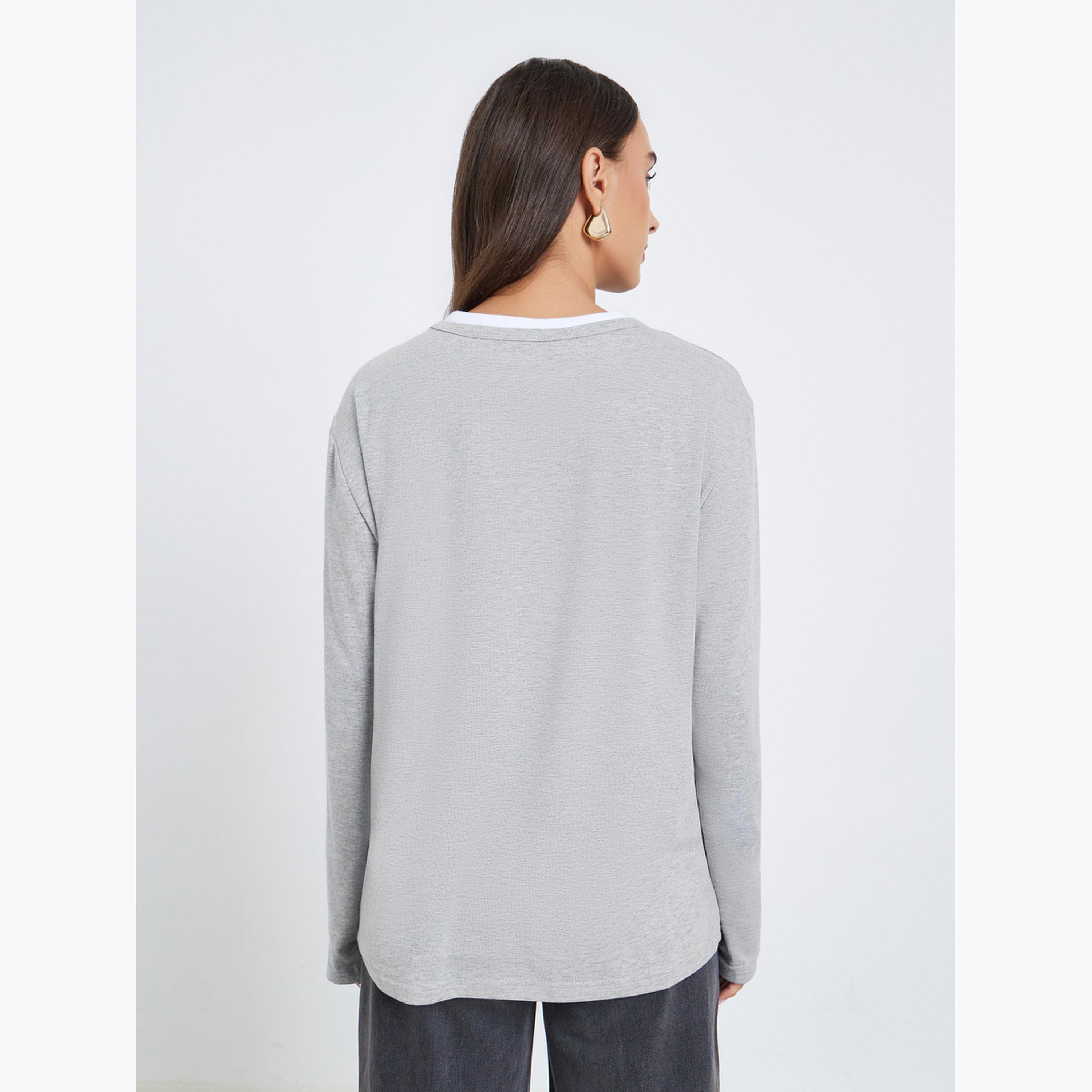 ستايلي - تي شيرت رمادي مقاس واسع محبوك برقبة متباينة-women-clothing-tshirts-image-4