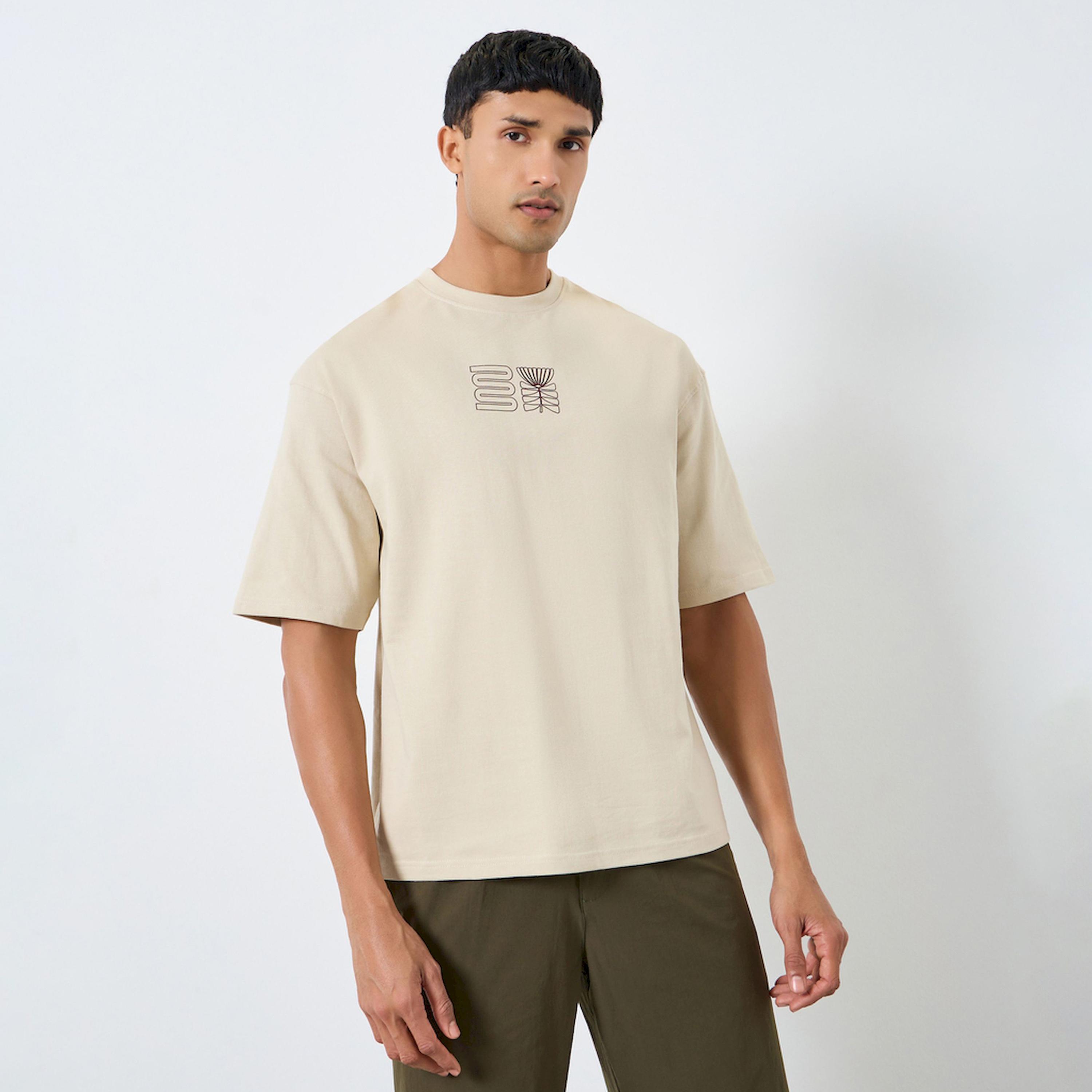 تيشيرت واسع بطبعة جرافيك-men-clothing-tshirtsandpolos-tshirts-image-1