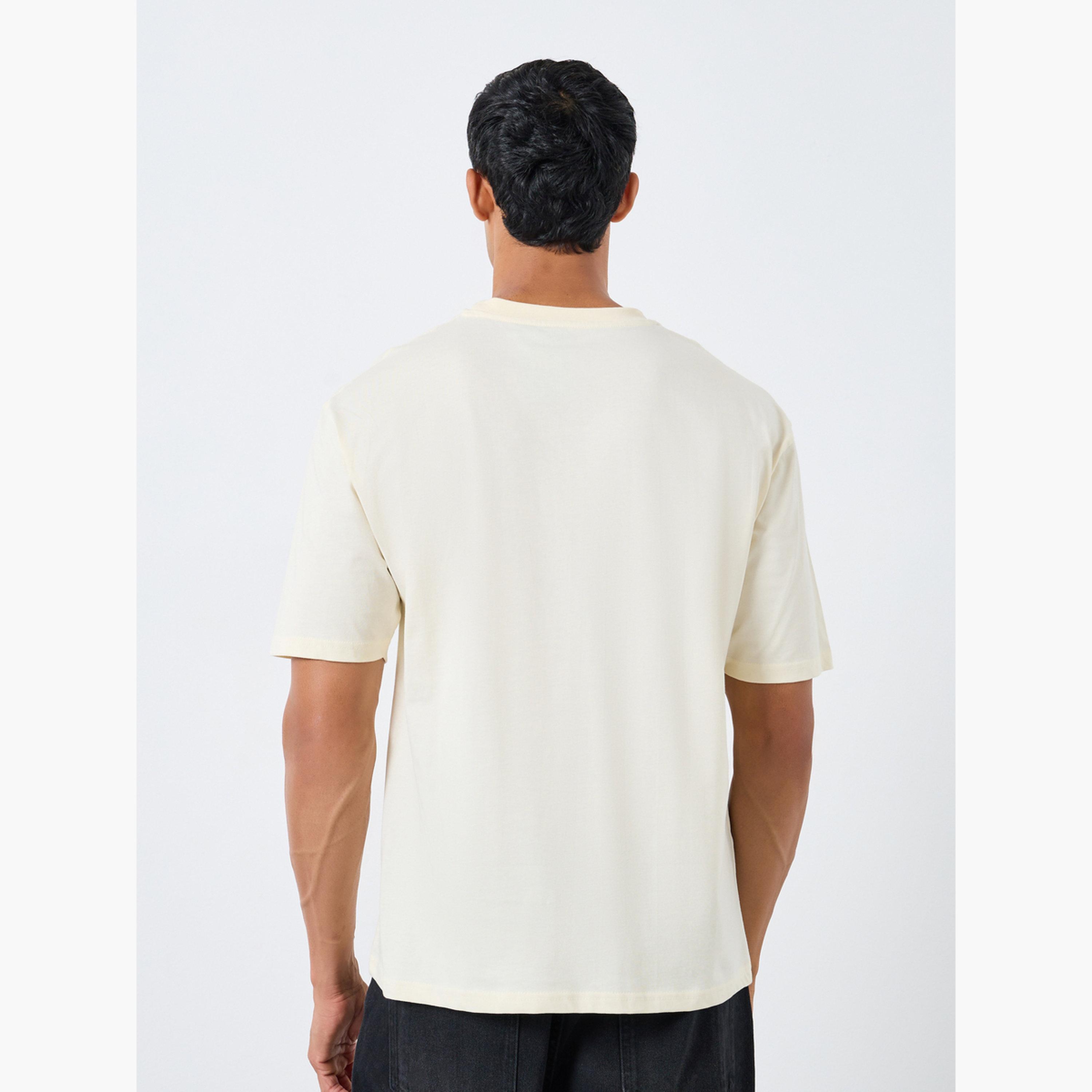 تيشيرت فضفاض مُطرّز-men-clothing-tshirtsandpolos-tshirts-image-5