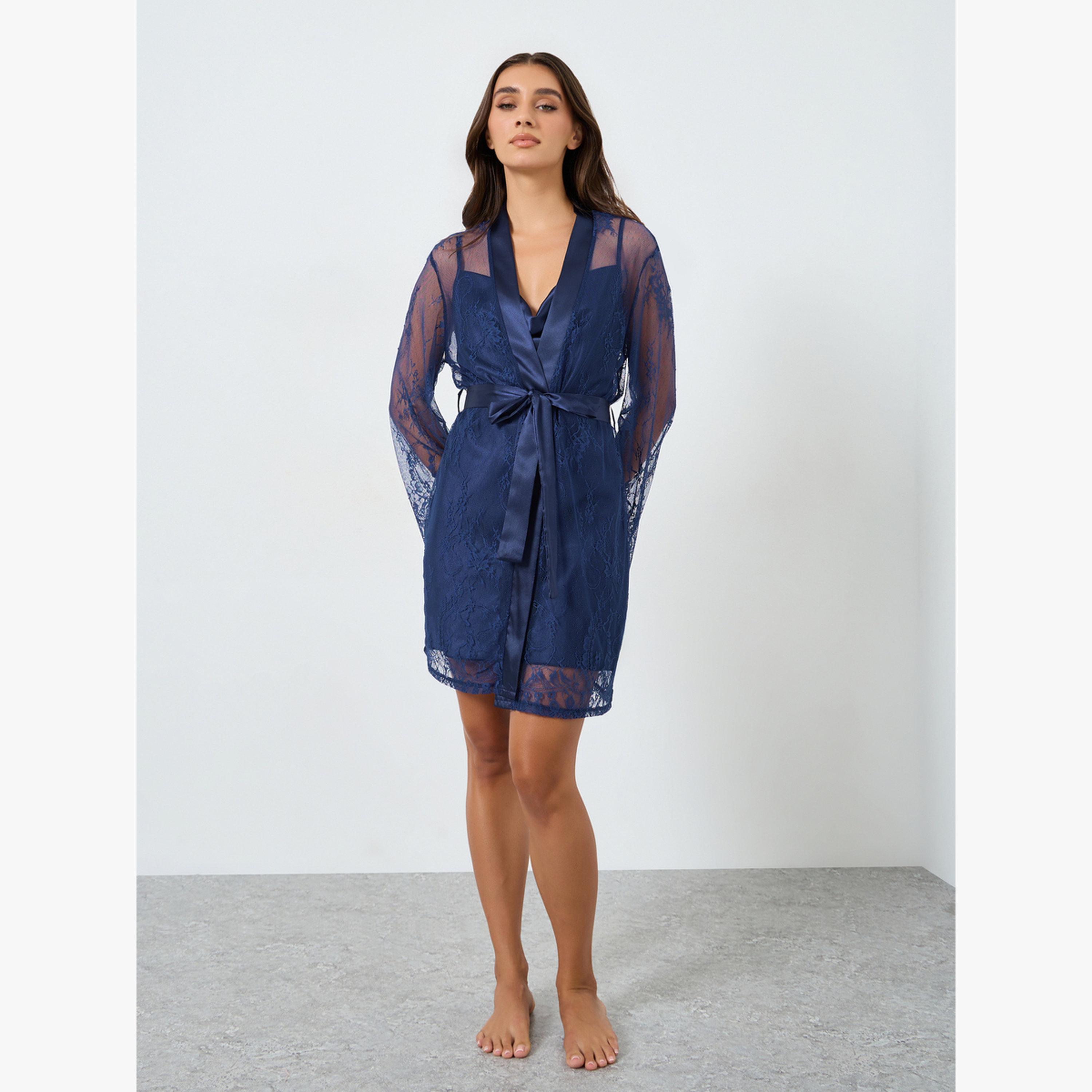 طقم قميص نوم ساتان وروب دانتيل بأكمام طويلة-women-clothing-nightwear-robes-image-1