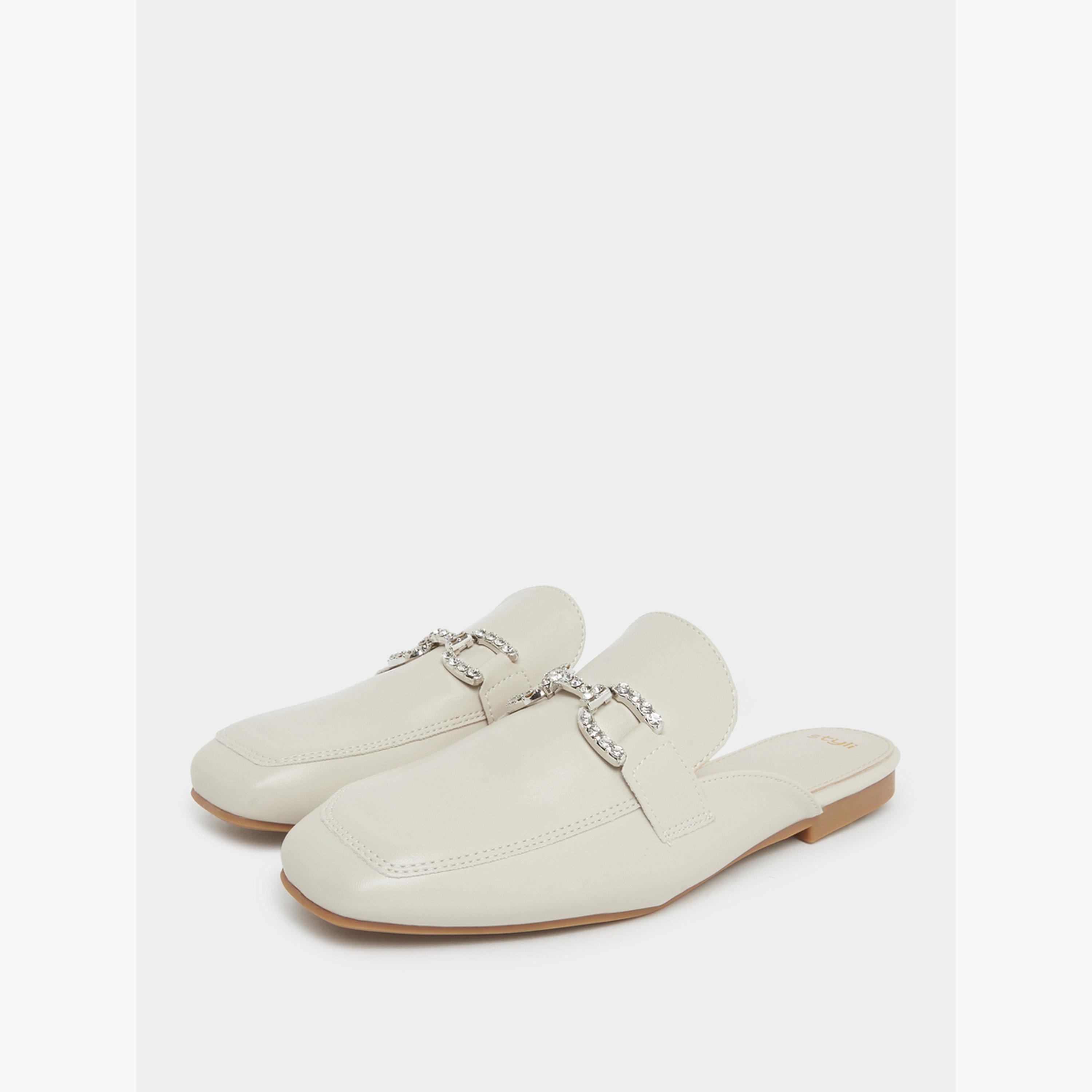 شبشب مسطح مزين بلون بيج-women-shoes-flats-mules-image-1