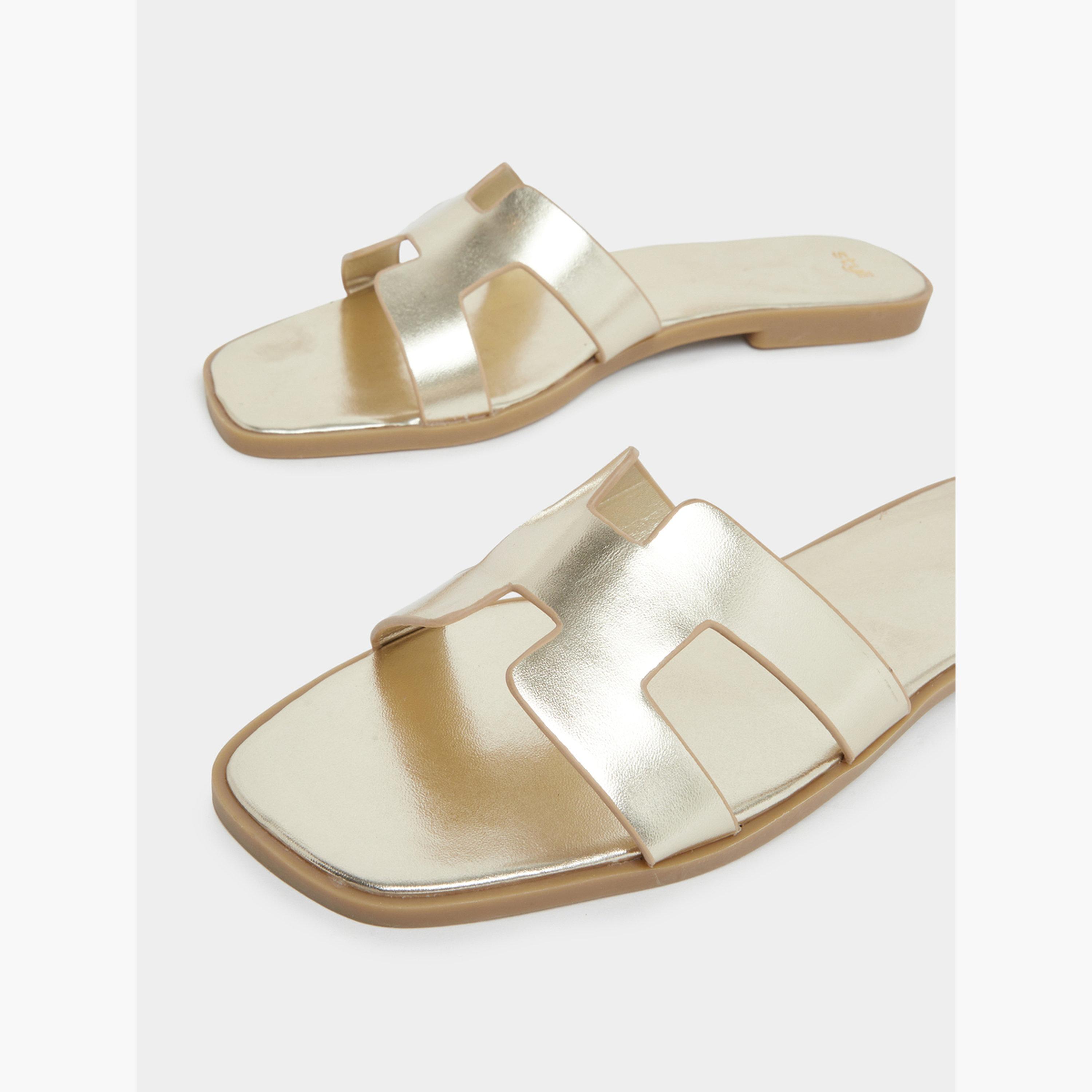 شبشب مسطح بلون ذهبي-women-shoes-flipflopsandslides-image-3