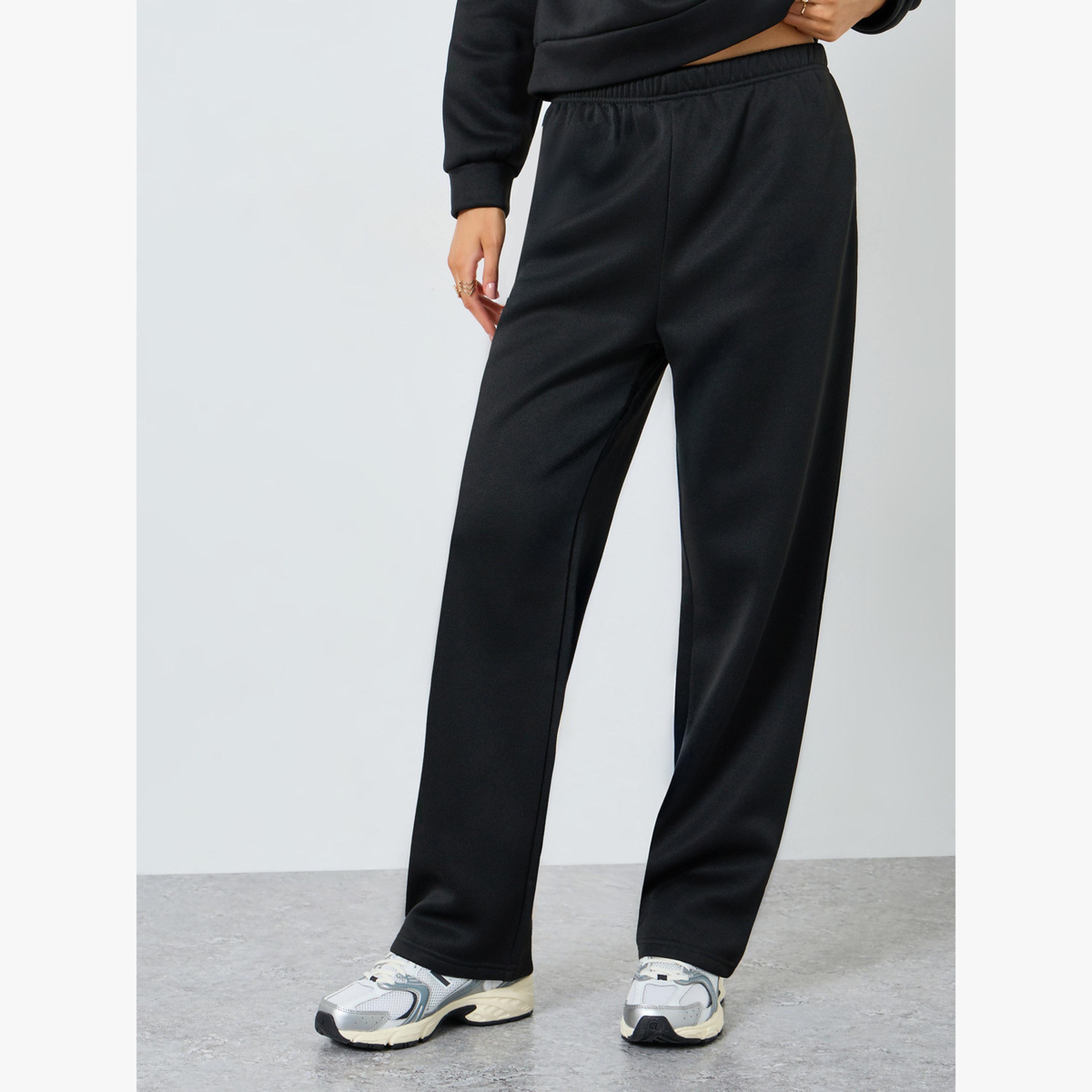 طقم منسق من سويت شيرت بأزرار وجوغر-women-clothing-coordsets-image-4