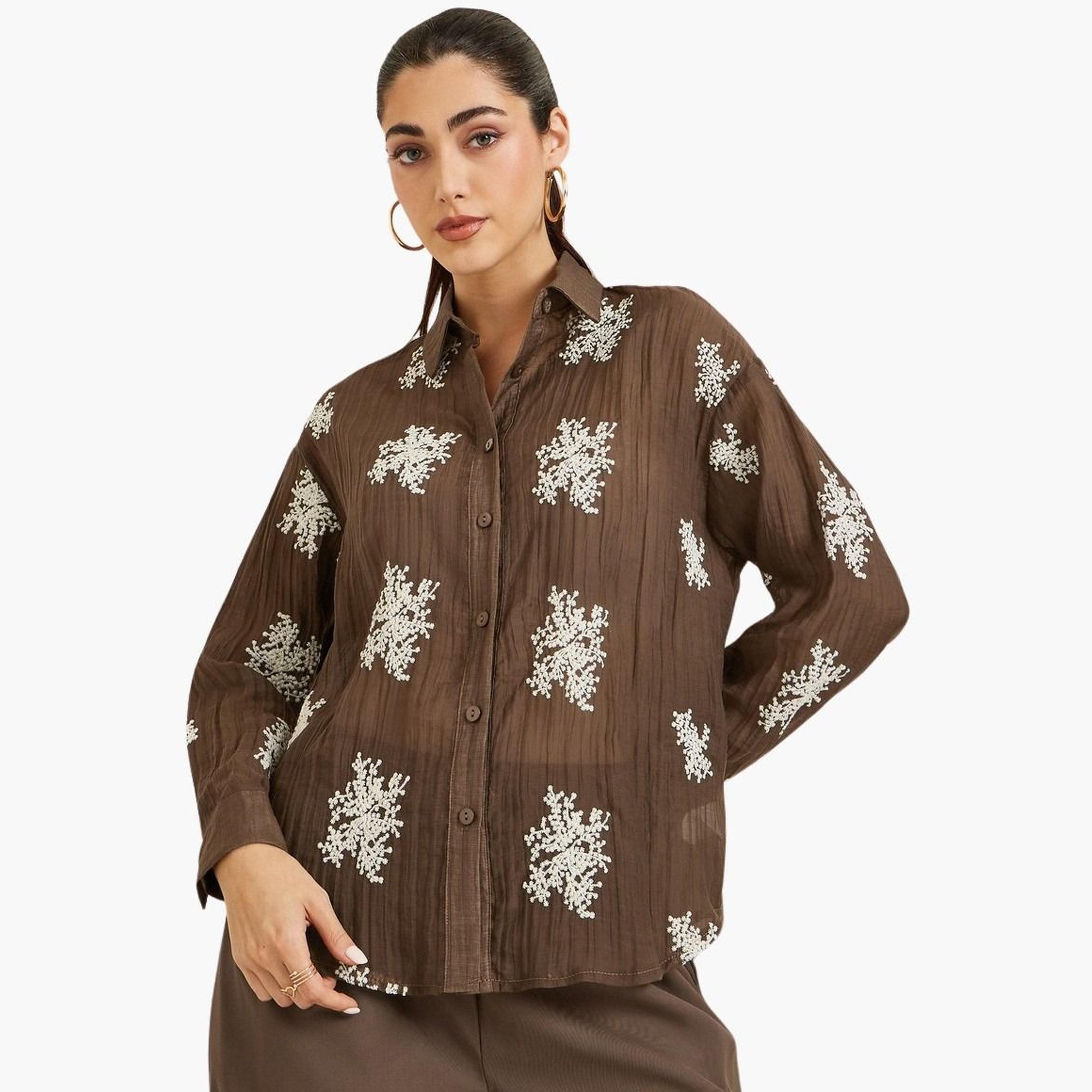 بلوزة بأكمام طويلة وتفاصيل مُطرّزة-women-clothing-shirtsandblouses-shirts-image-1