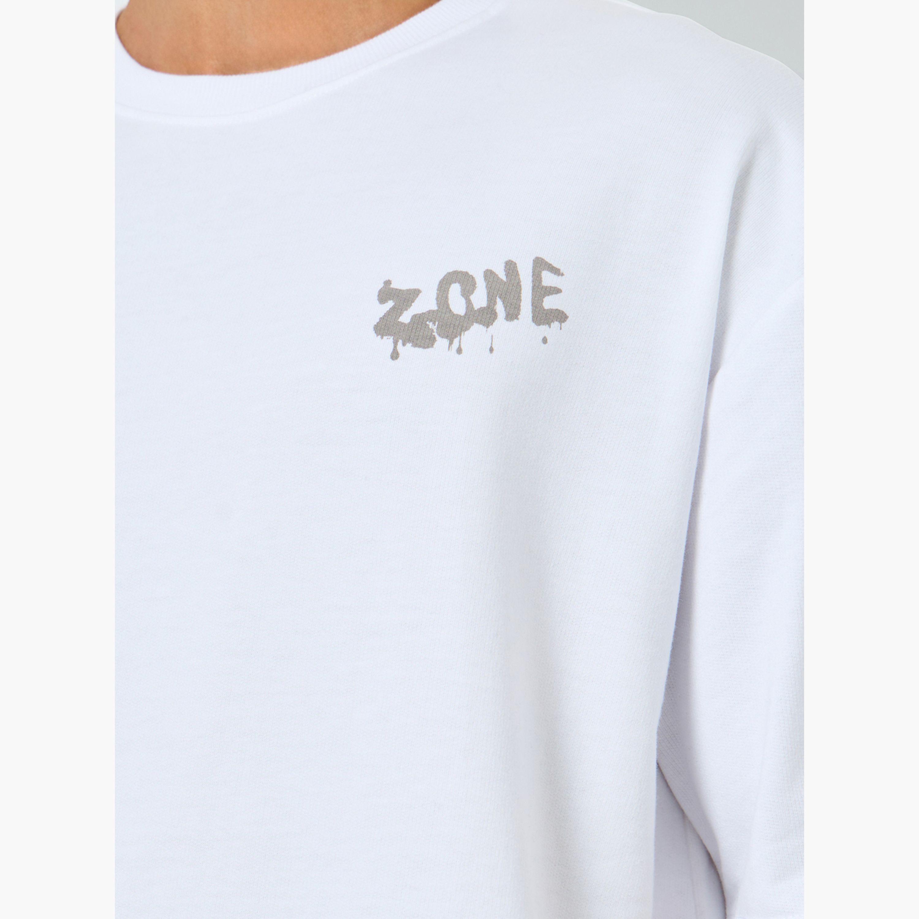تيشيرت رجالي أبيض بطبعة جرافيك وقصة واسعة-men-clothing-tshirtsandpolos-tshirts-image-4