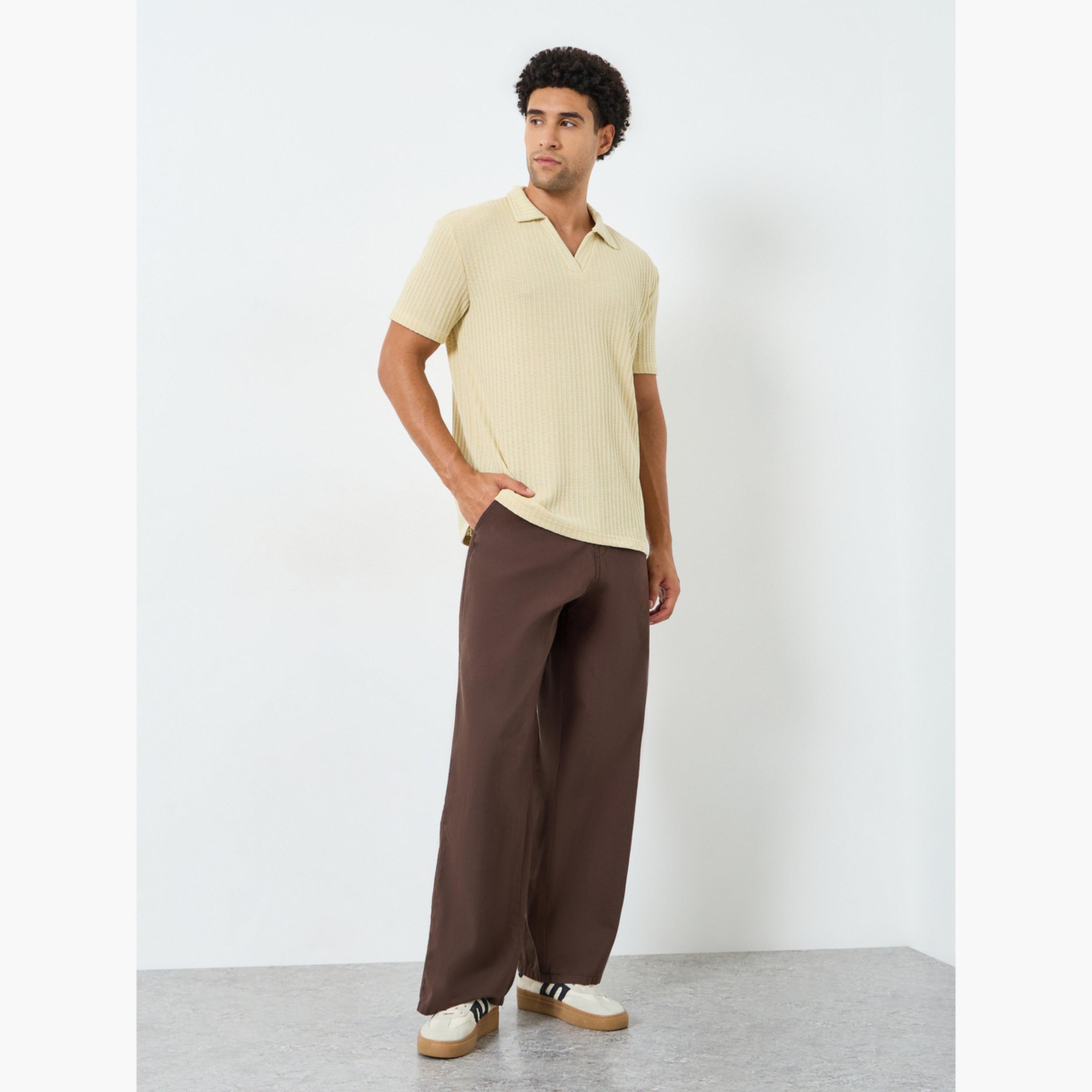 تيشيرت بولو بتفاصيل شبكية وقصة مريحة-men-clothing-tshirtsandpolos-polos-image-2