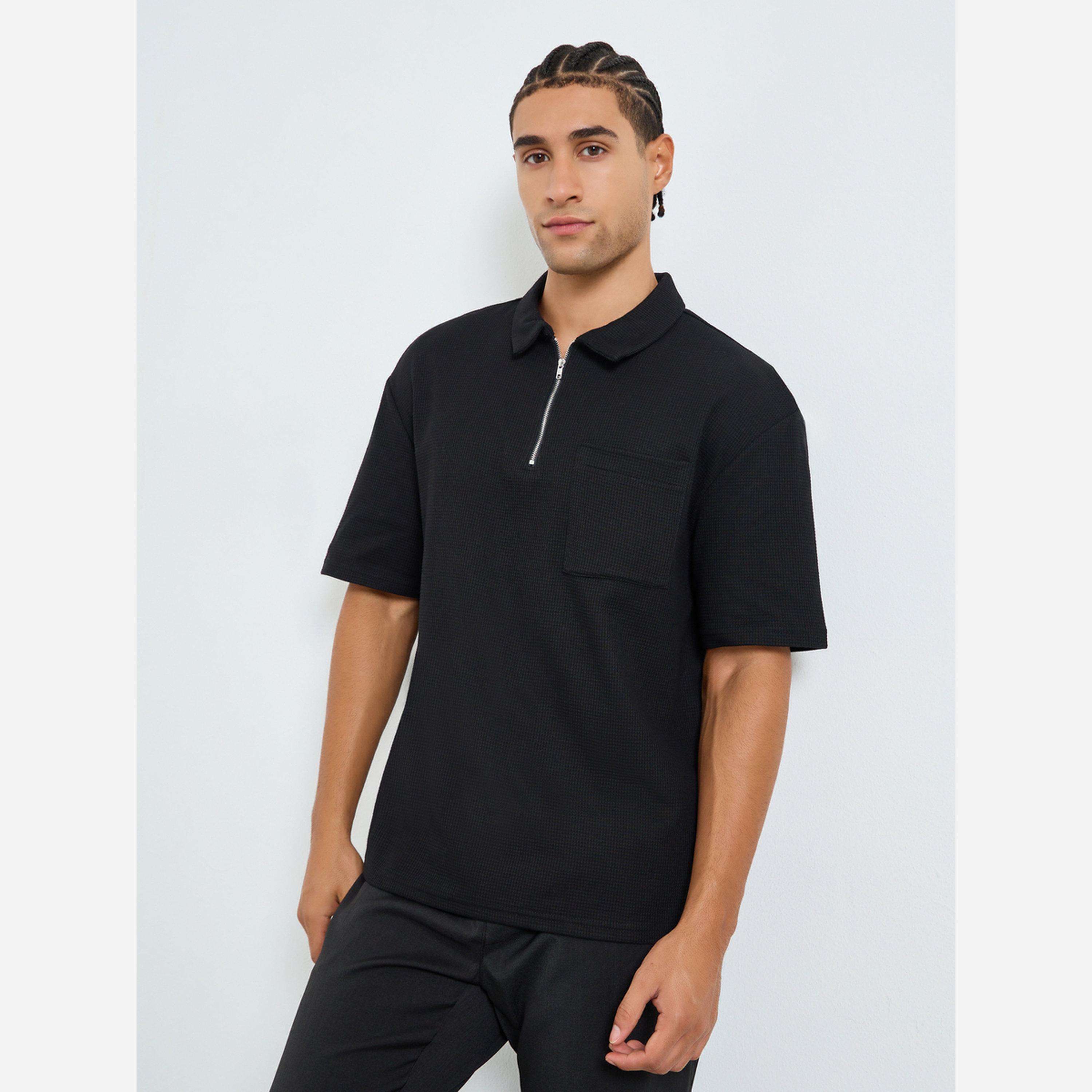 ستايلي - قميص بولو رجالي مقاس واسع بسحاب ونسيج بارز-men-clothing-tshirtsandpolos-polos-image-1