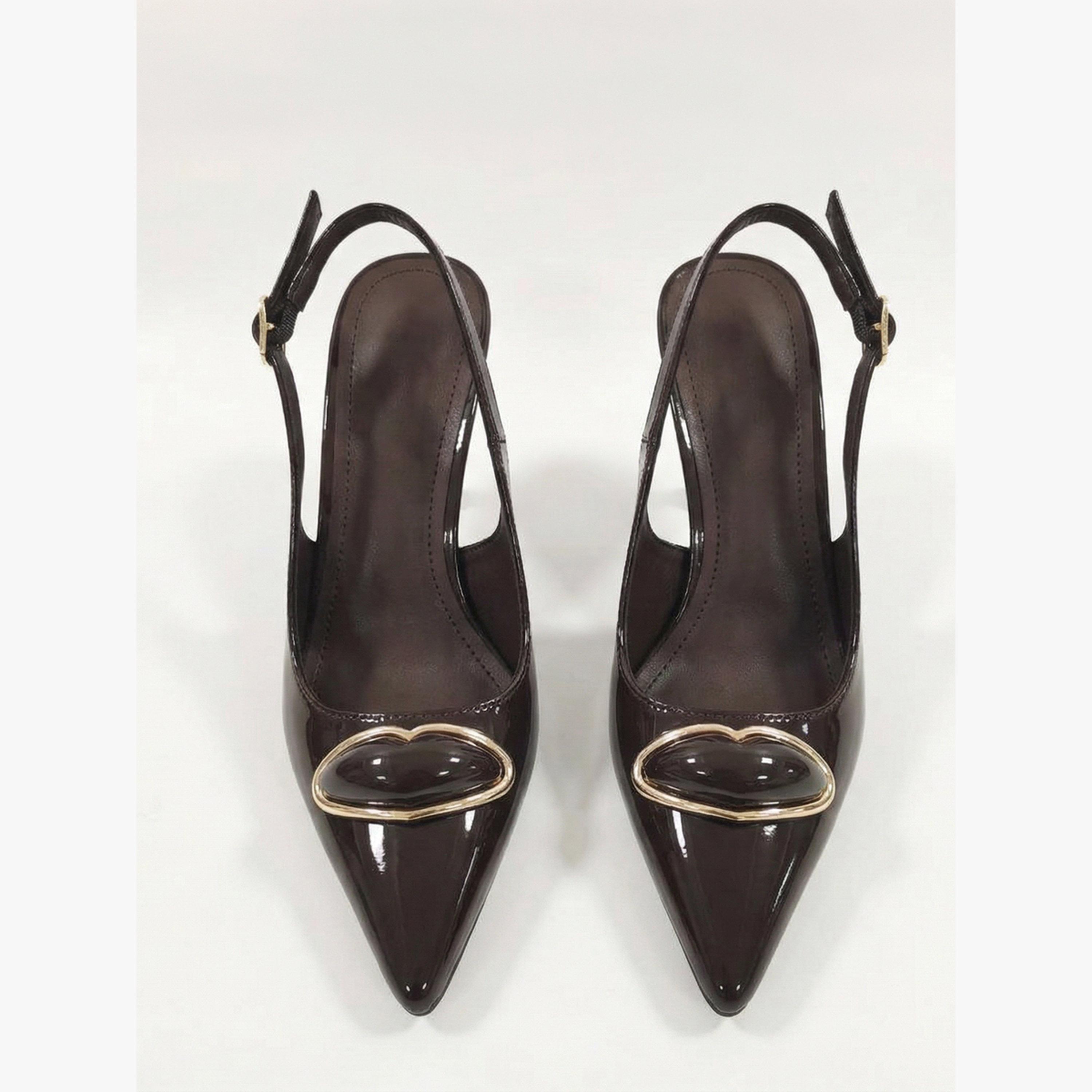 حذاء بسير خلفي ومزين بحلية معدنية-women-shoes-heels-image-4