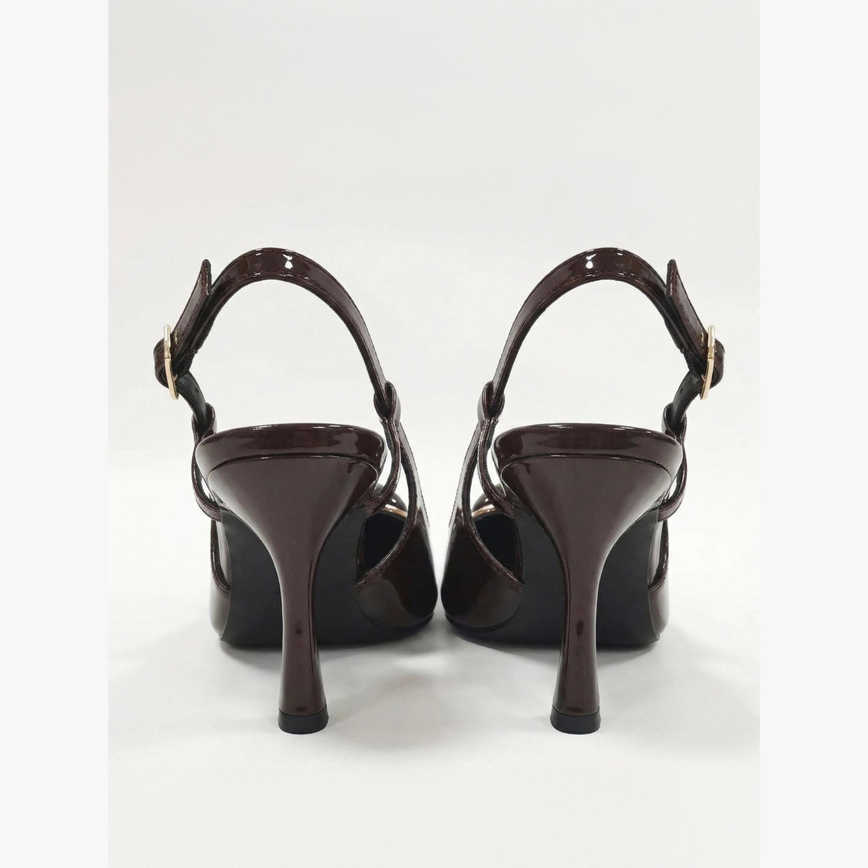 حذاء بسير خلفي ومزين بحلية معدنية-women-shoes-heels-image-5