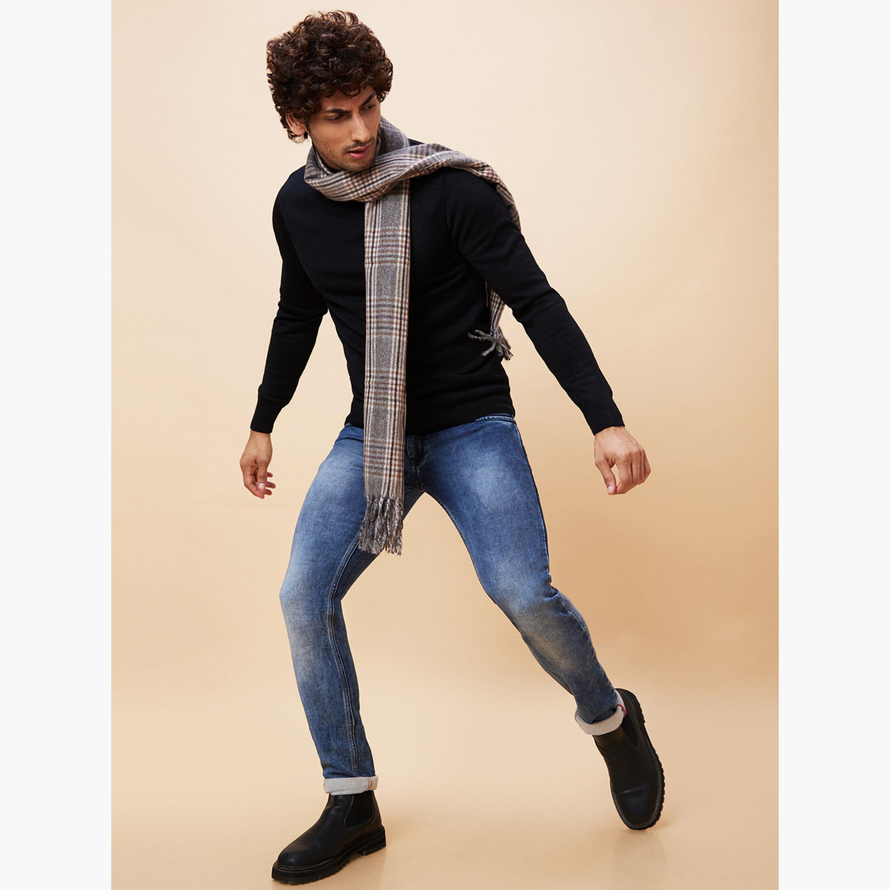 غلوبوص × ستايلي - سترة رجالية سوداء سادة برقبة عالية وأكمام طويلة-men-winterwear-hoodiesandsweatshirts-image-2