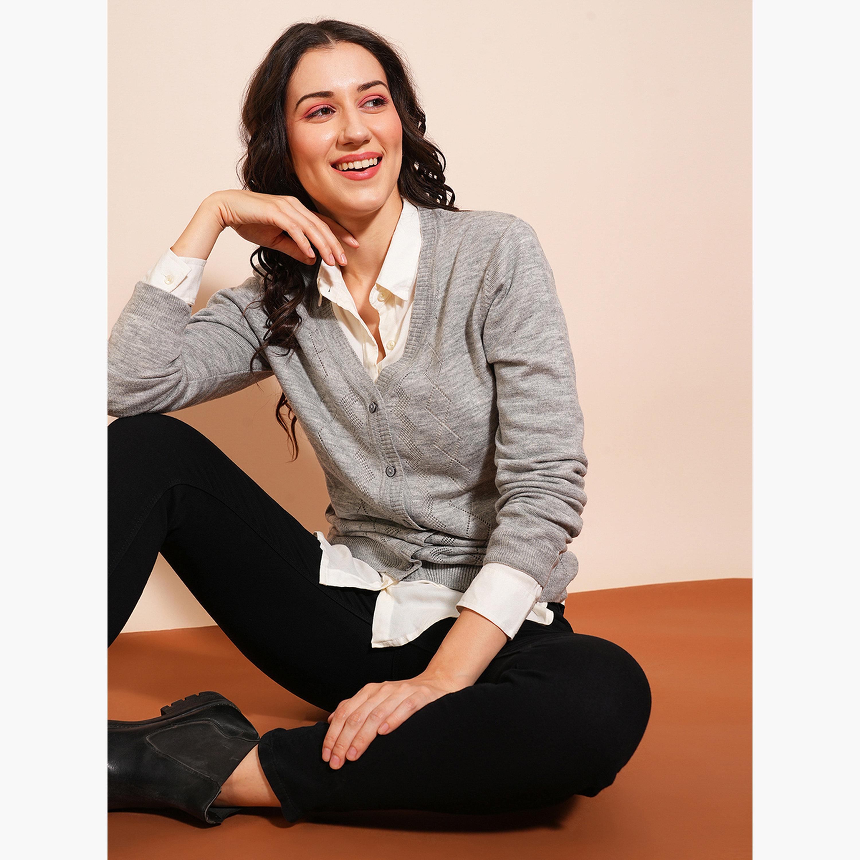 غلوبوص × ستايلي - كارديغان رمادي اللون بأكمام طويلة رقبة حرف V وحاشية مضلعة للنساء-women-winterwear-cardigansandjumpers-cardigans-image-4