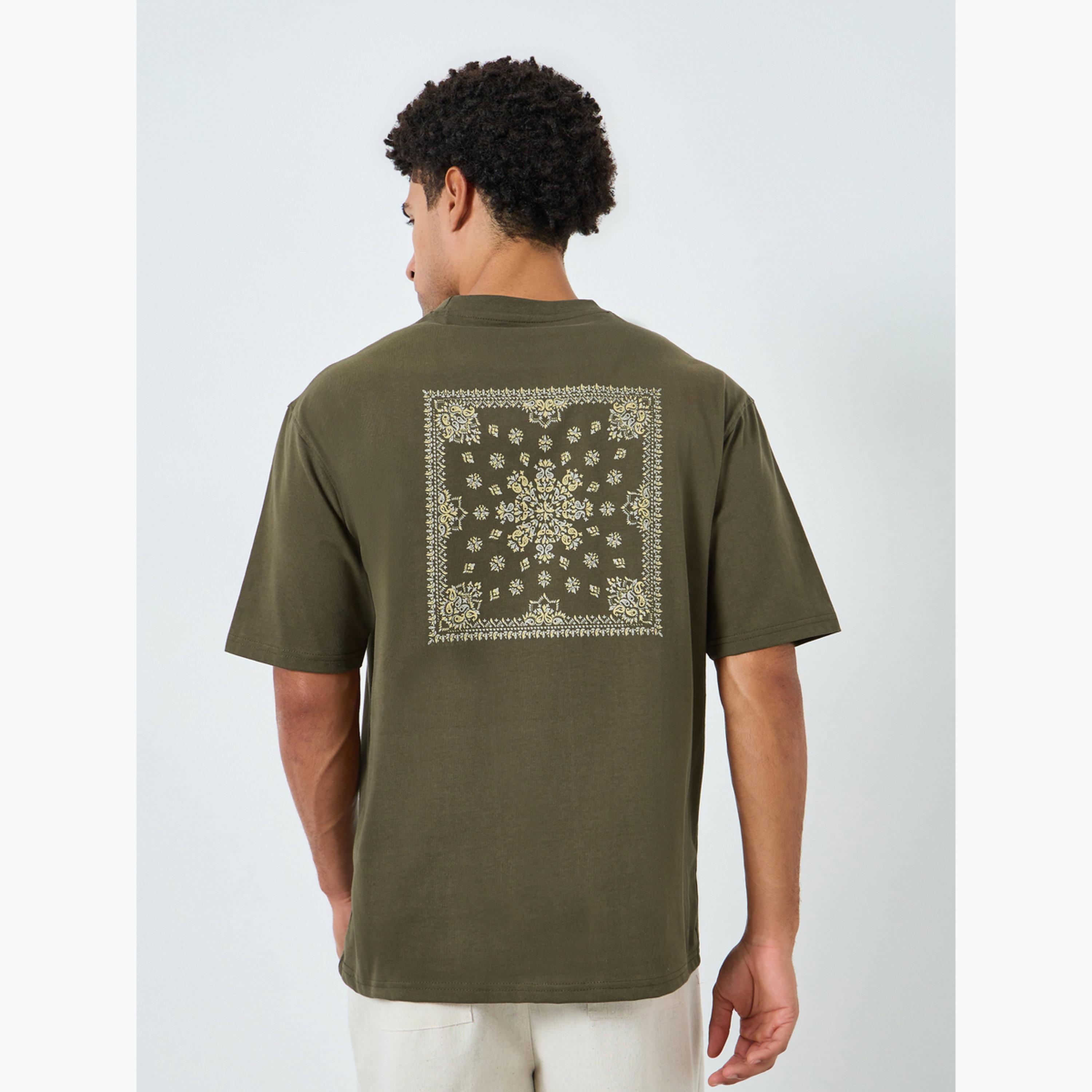 تيشيرت واسع بطبعة جرافيك-men-clothing-tshirtsandpolos-tshirts-image-5