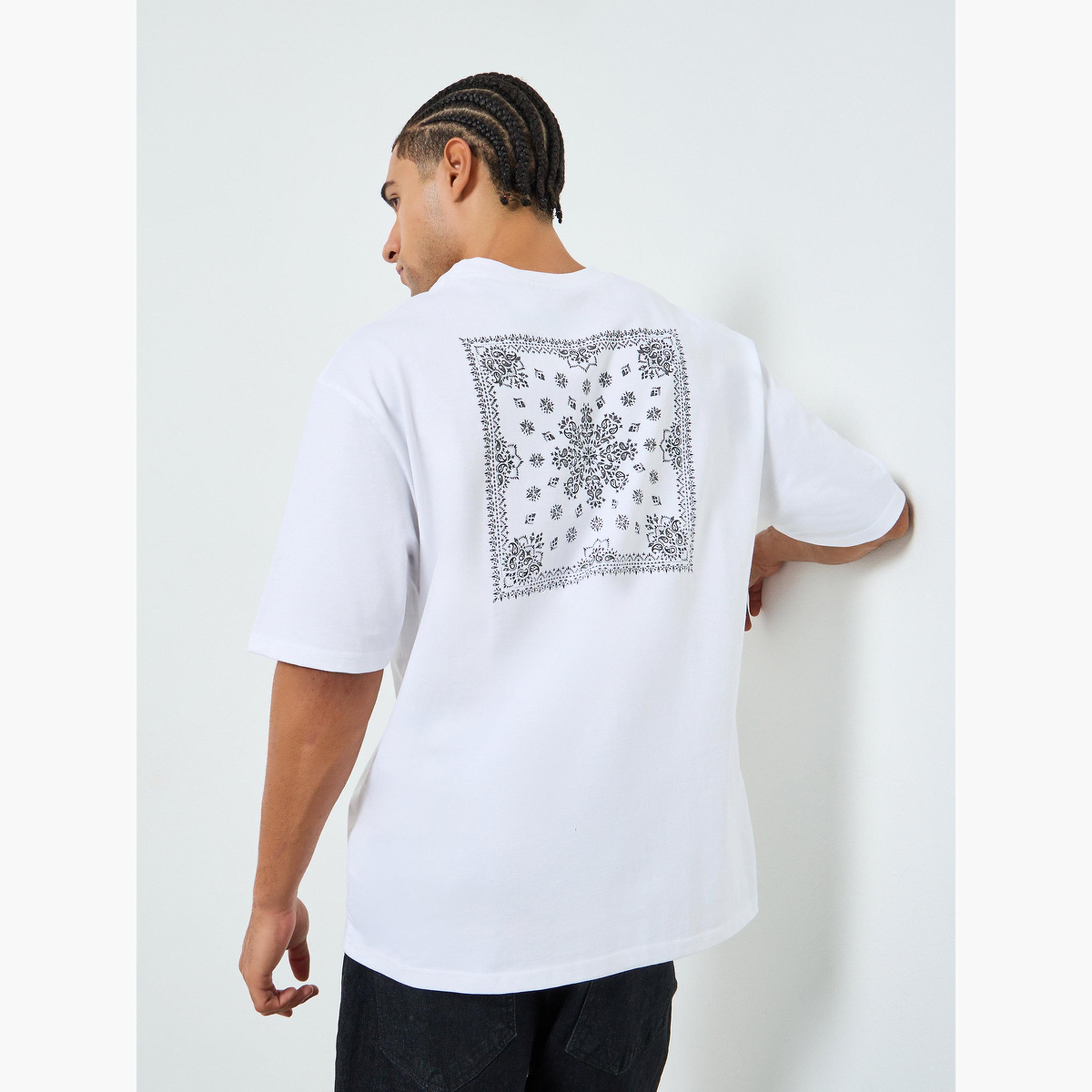 تيشيرت واسع بطبعة جرافيك-men-clothing-tshirtsandpolos-tshirts-image-3