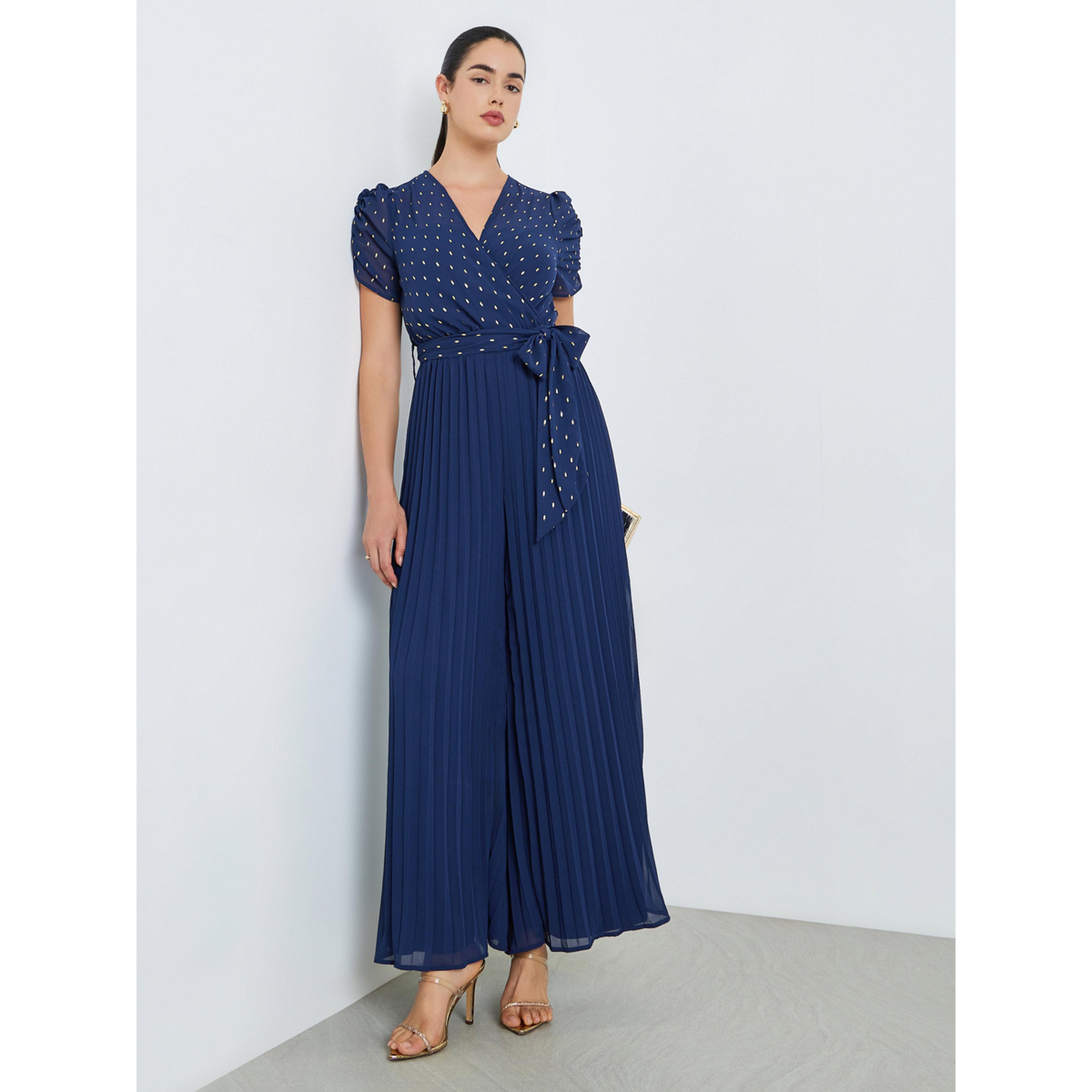 جمبسوت نسائي بأرجل واسعة وتفاصيل منسوجة لامعة-women-clothing-jumpsuits-image-1