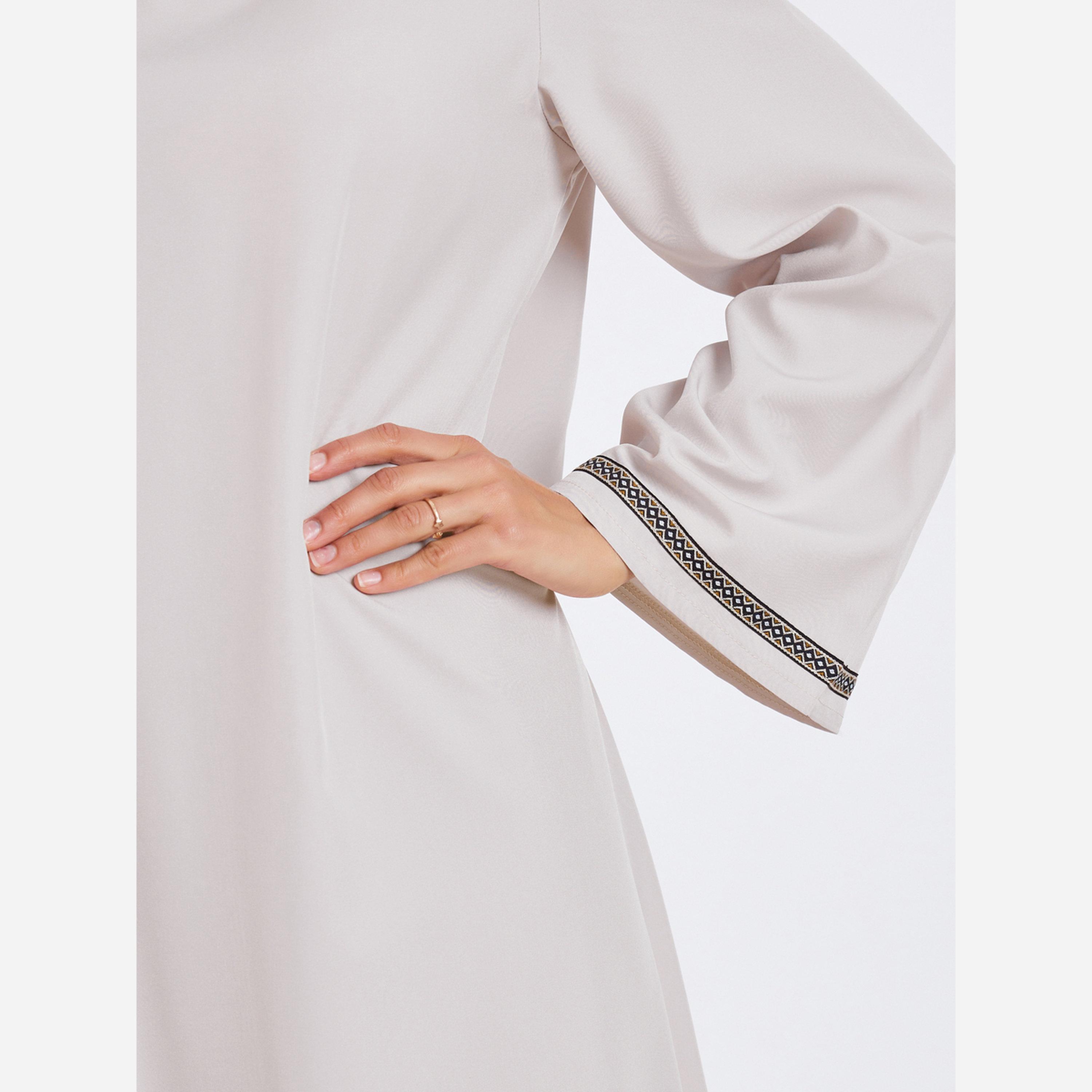 ستايلي - جلابية لون بيج تصميم A مزينة بالدانتيل-women-arabicclothing-jalabiyas-image-4