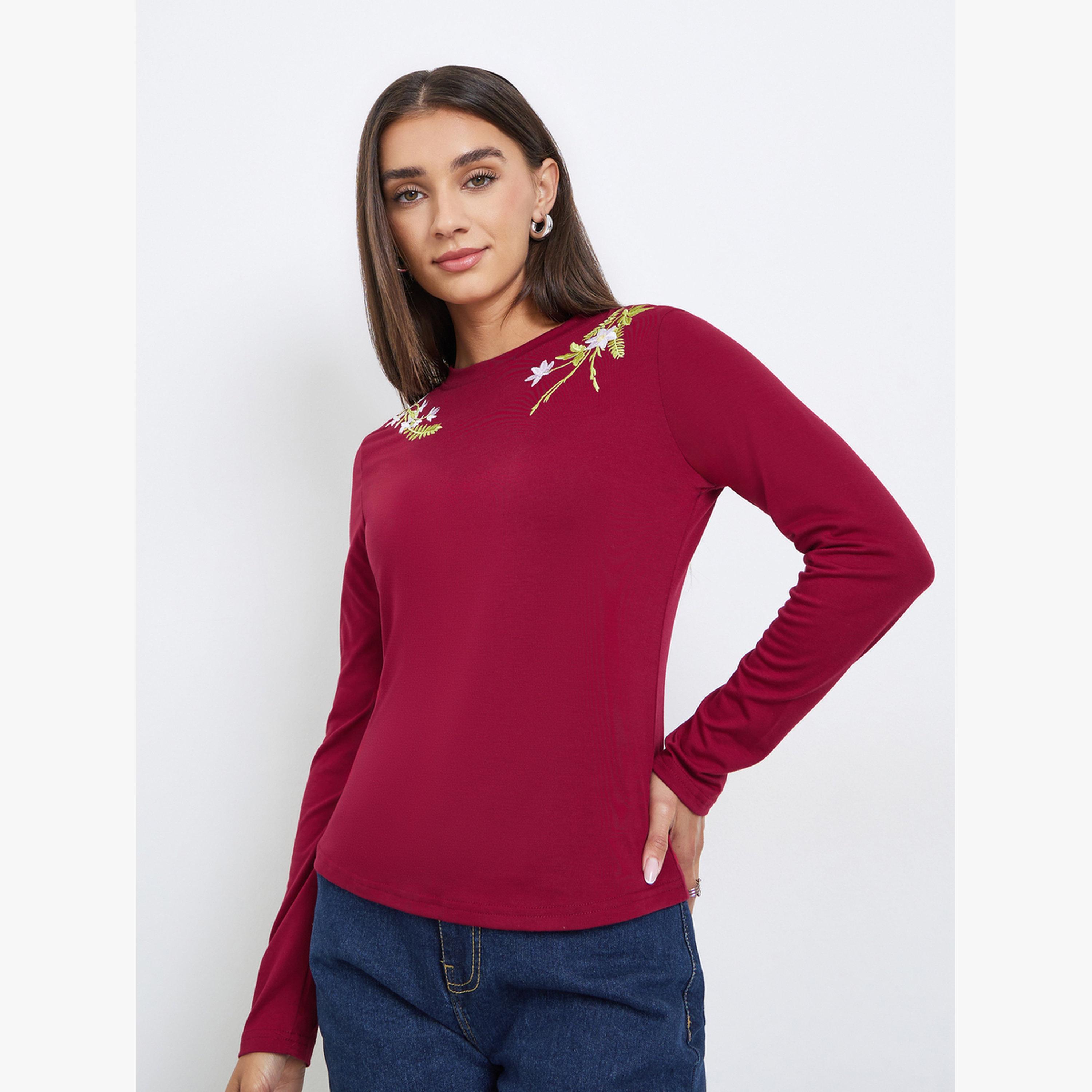 تيشيرت بتفاصيل مُطرّزة وأكمام طويلة-women-clothing-tshirts-image-1