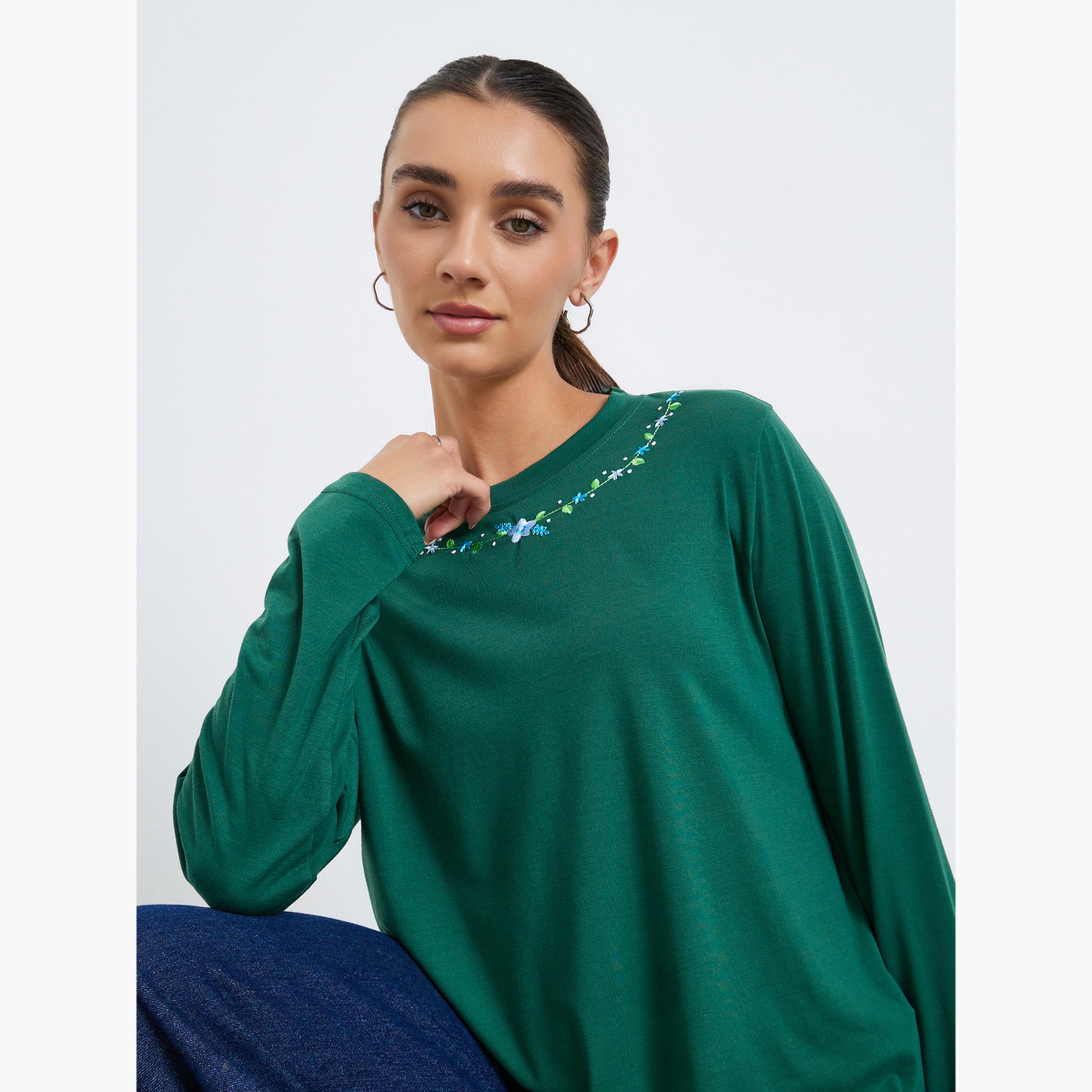 تيشيرت بياقة دائرية مطرز-women-clothing-tshirts-image-4