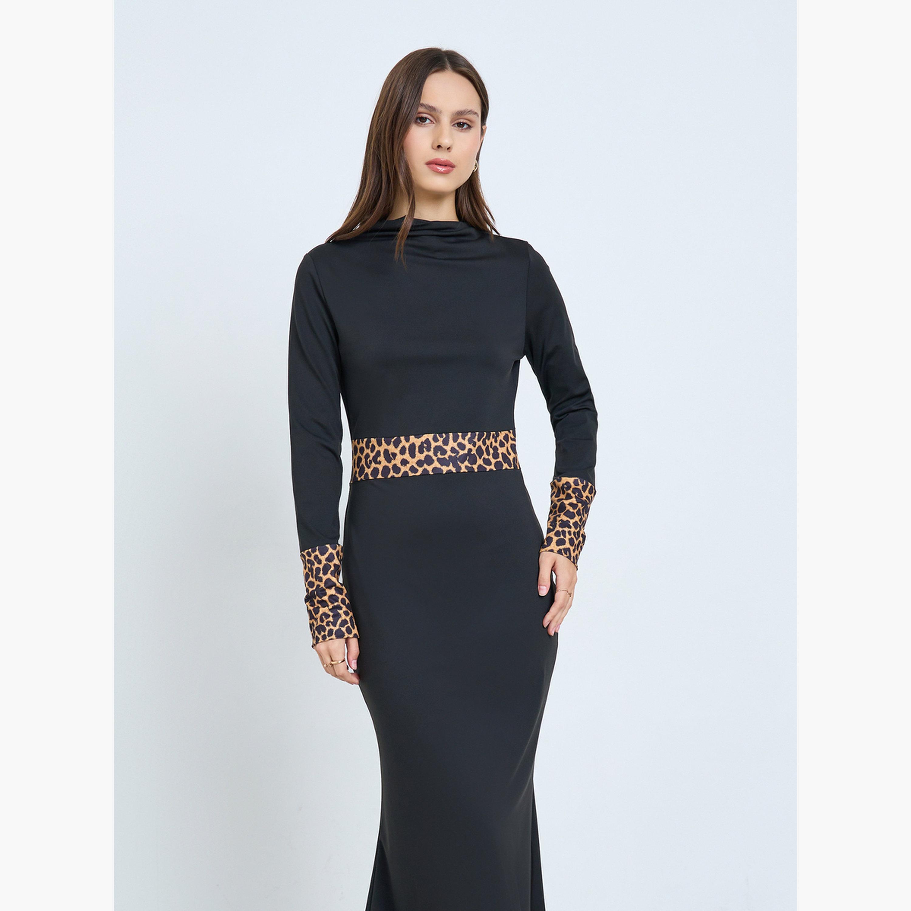 تيك تو - فستان متوسط الطول ضيق بأكمام طويلة وبطبعة جلد النمر-women-clothing-dresses-image-2