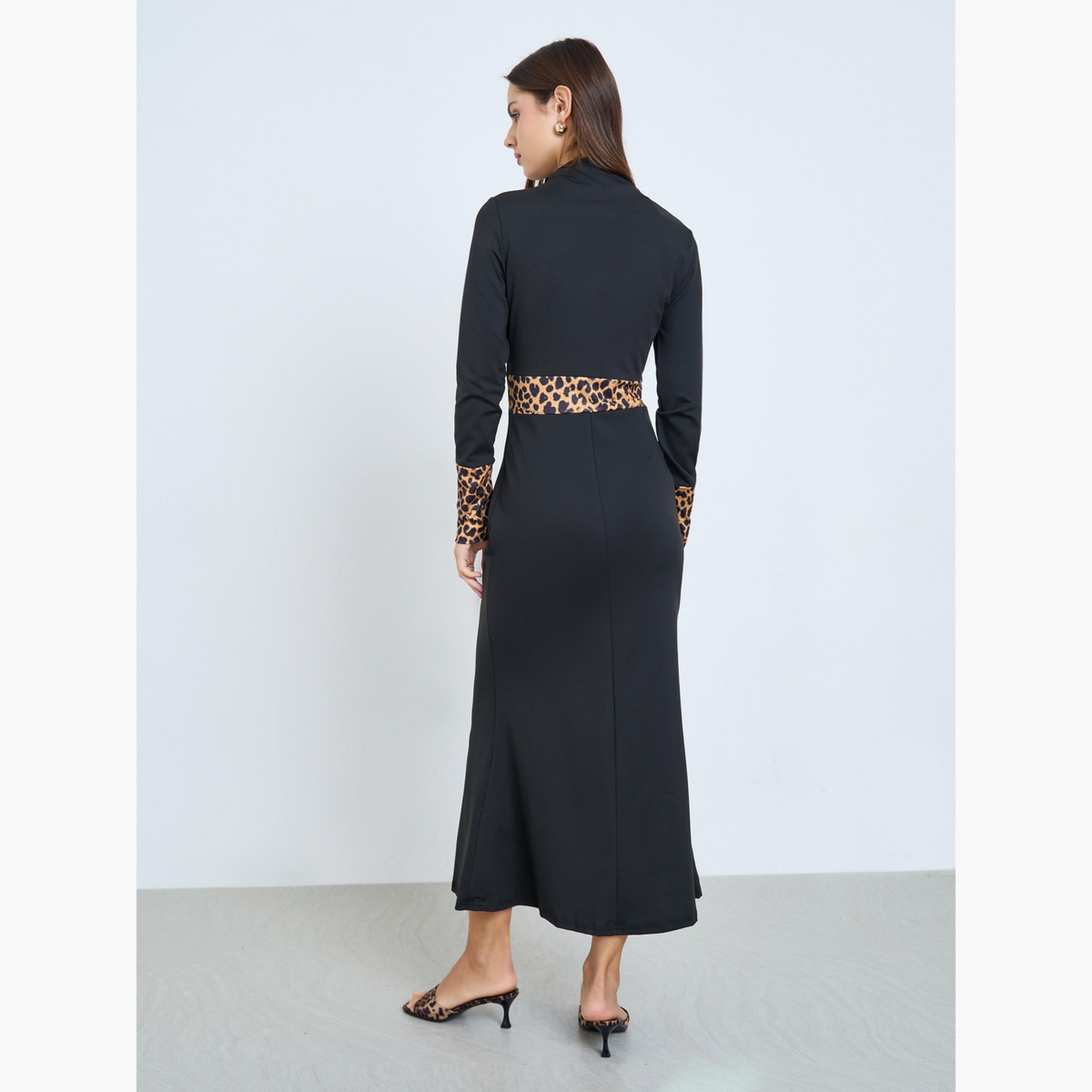 تيك تو - فستان متوسط الطول ضيق بأكمام طويلة وبطبعة جلد النمر-women-clothing-dresses-image-3