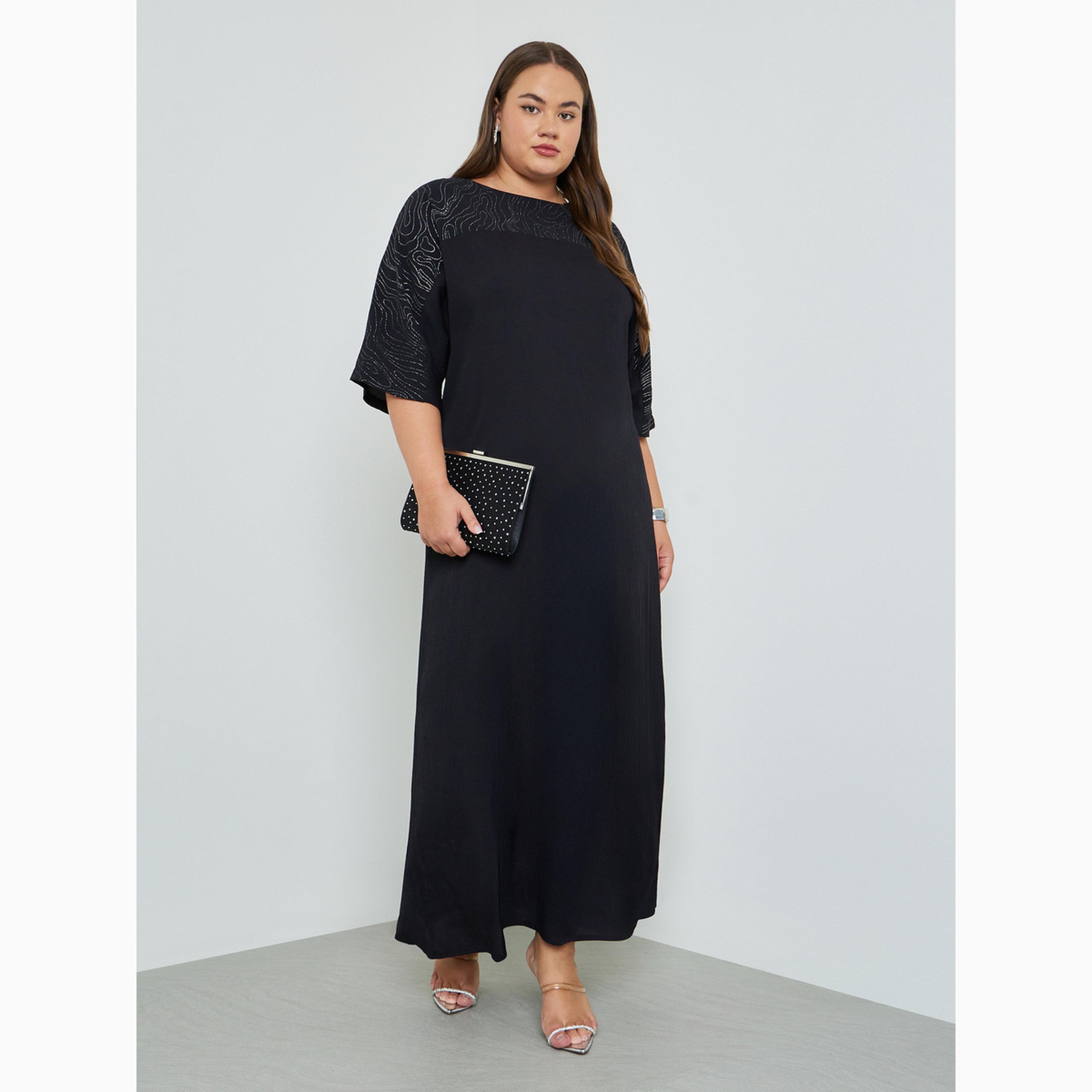 Amirah X Styli Plus Size Glittered Yoke Short Sleeve Jalabiya-women-arabicclothing-jalabiyas-image-3