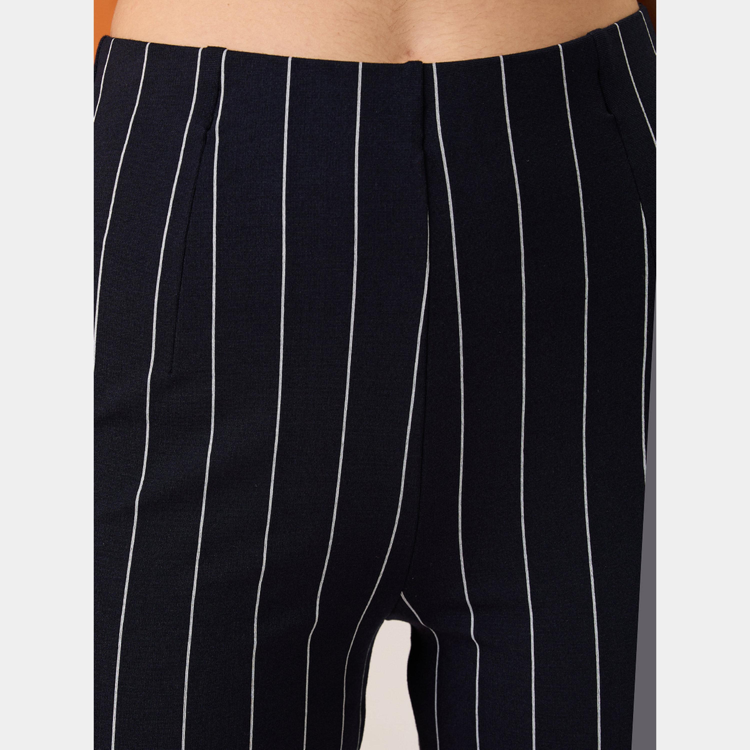 غلوبوص × ستايلي - بنطال مخطط أزرق داكن بقصة واسعة-women-clothing-bottoms-trousers-image-6