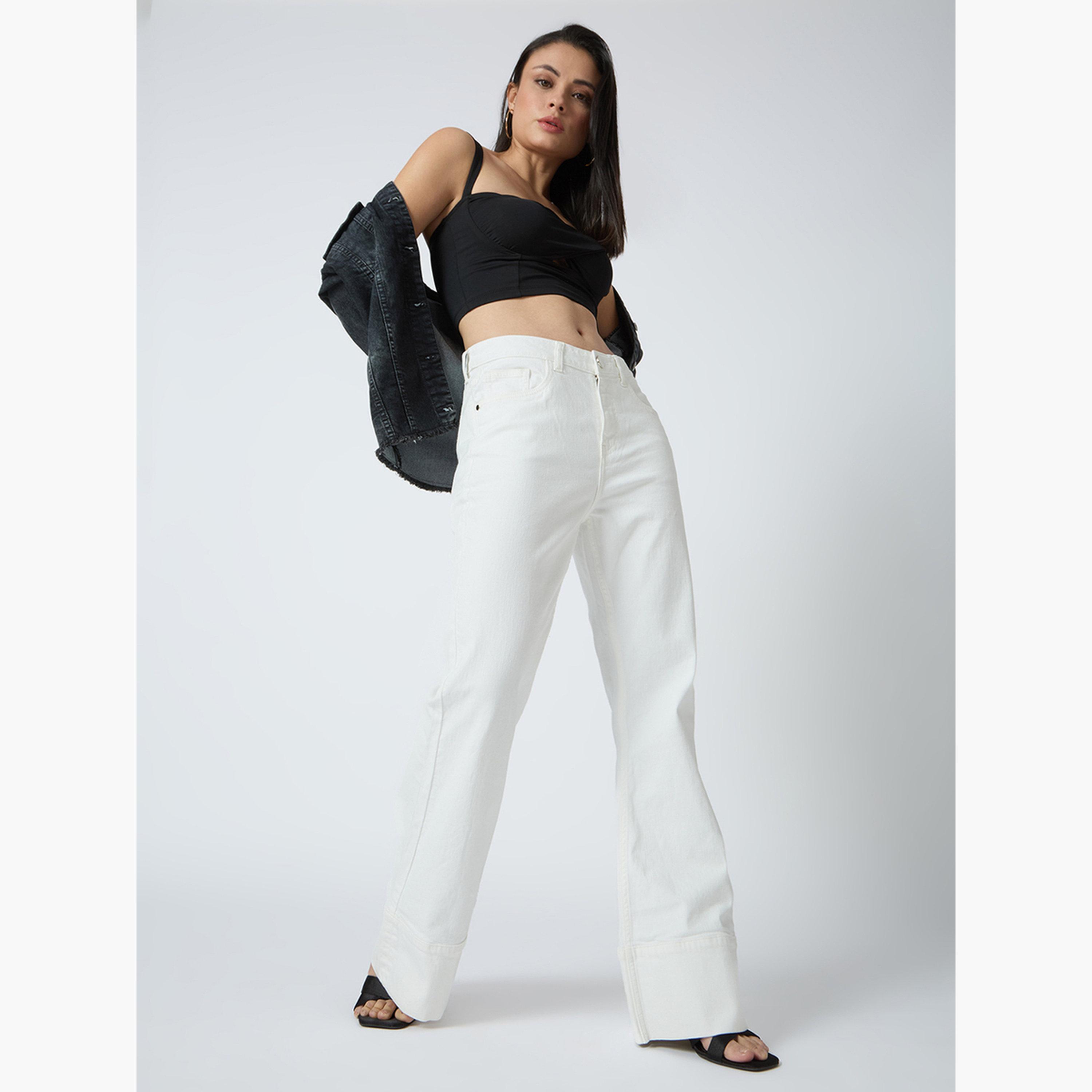 غلوبوس × ستايلي - بنطال جينز أبيض من القطن المرن بقصّة بوت كات للنساء-women-clothing-bottoms-jeans-image-2