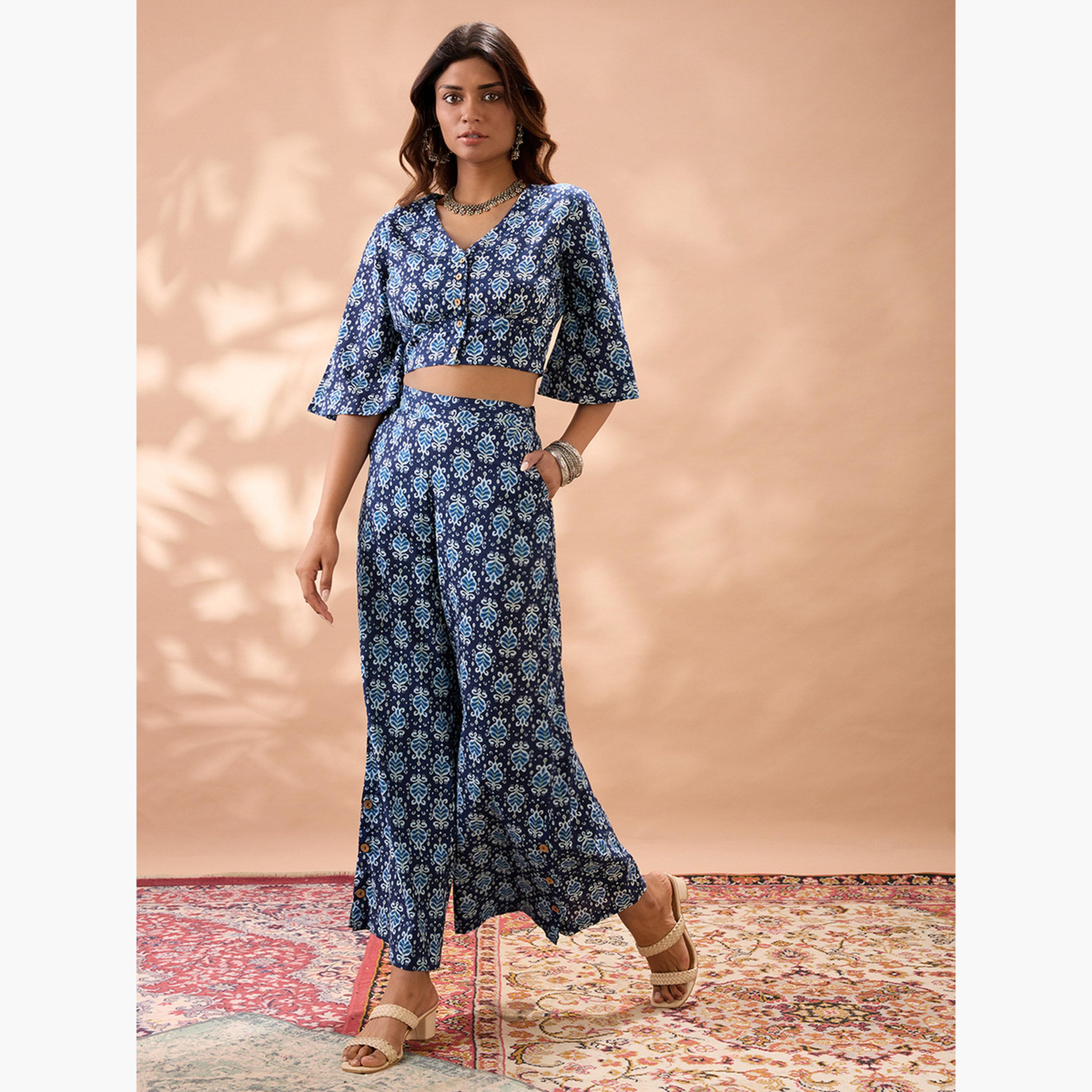غلوبوص × ستايلي - بلوزة قصيرة بأكمام واسعة وطبعة عرقية مع بنطال-women-clothing-coordsets-image-2