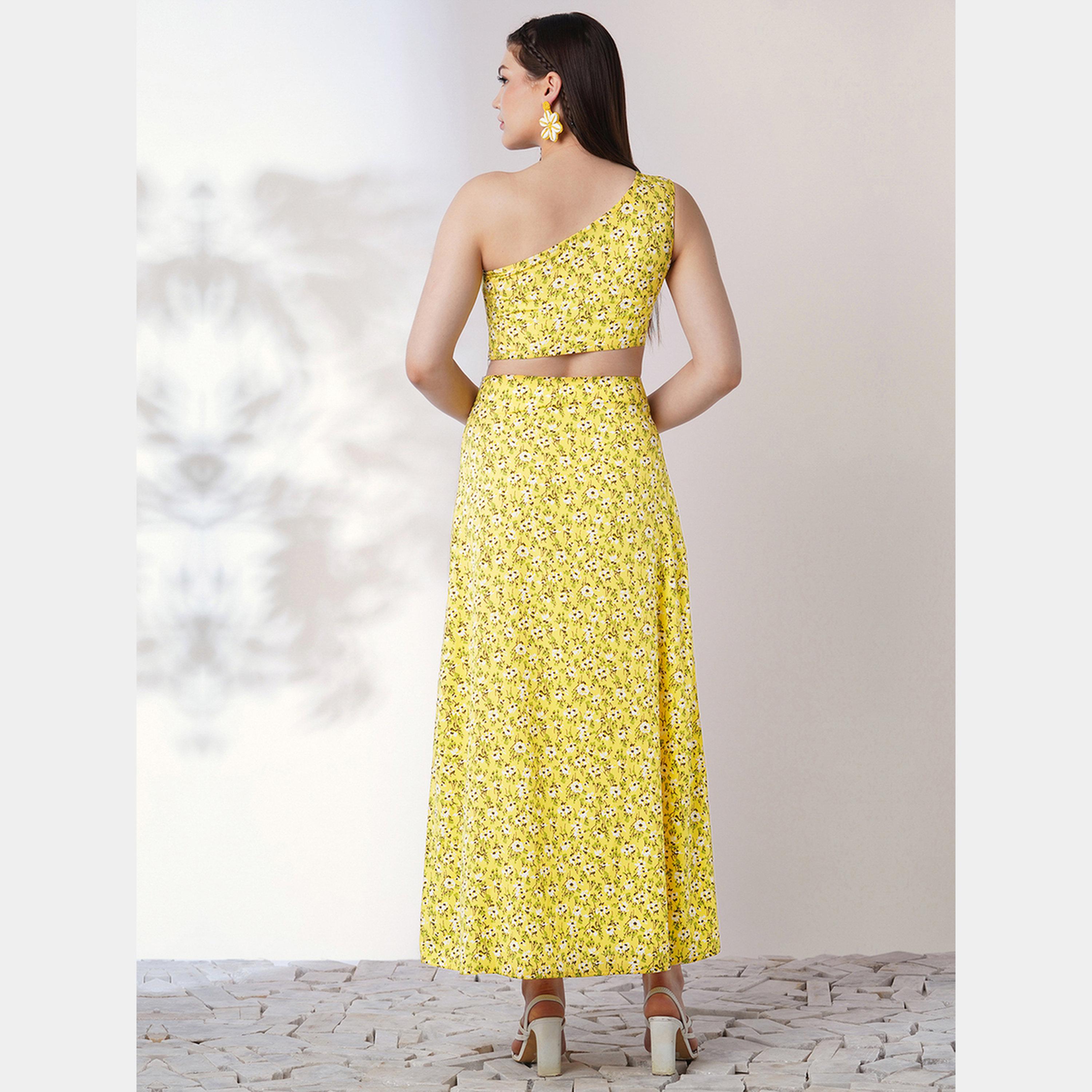 غلوبوص × ستايلي - بلوزة قصيرة بكتف واحد وتنورة بنقشة زهور صفراء-women-clothing-coordsets-image-3